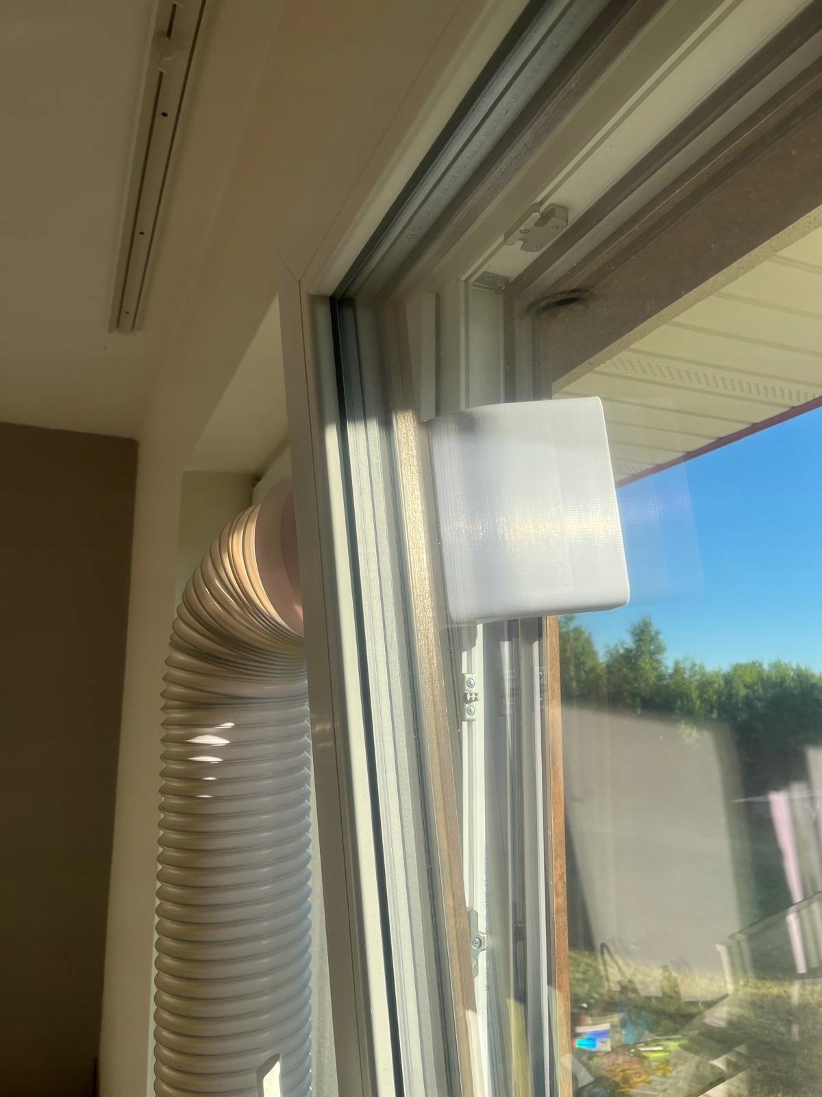 Adapter Wyjścia Klimatyzacji 150 MM Do Okna U. Biały