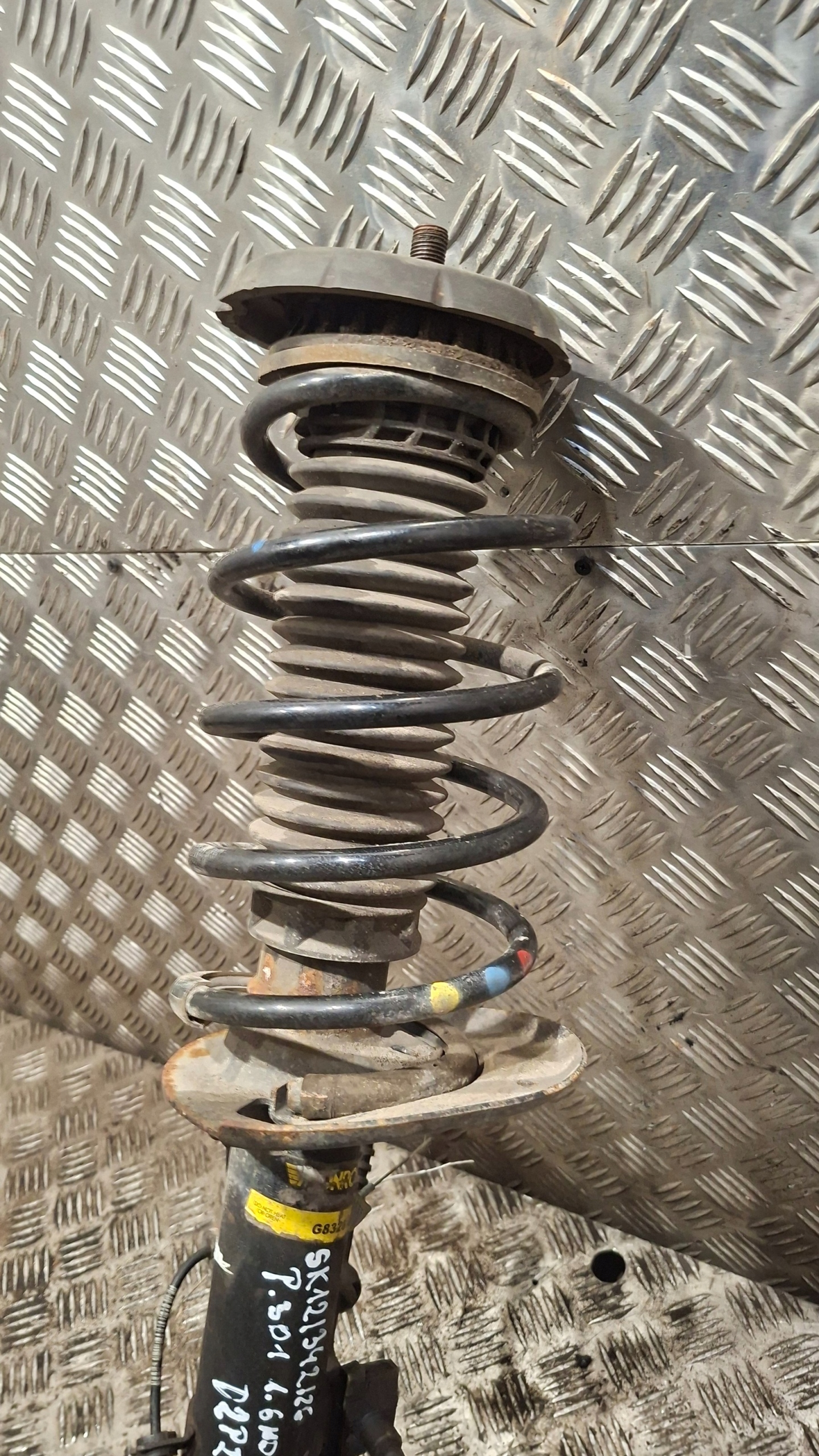 shock absorber swing left front PEUGEOT 301 1.6HDI