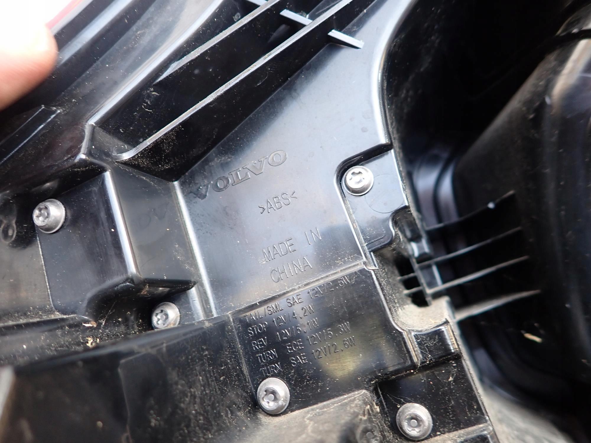 VOLVO XC60 II 2 17-> light rear part rear right