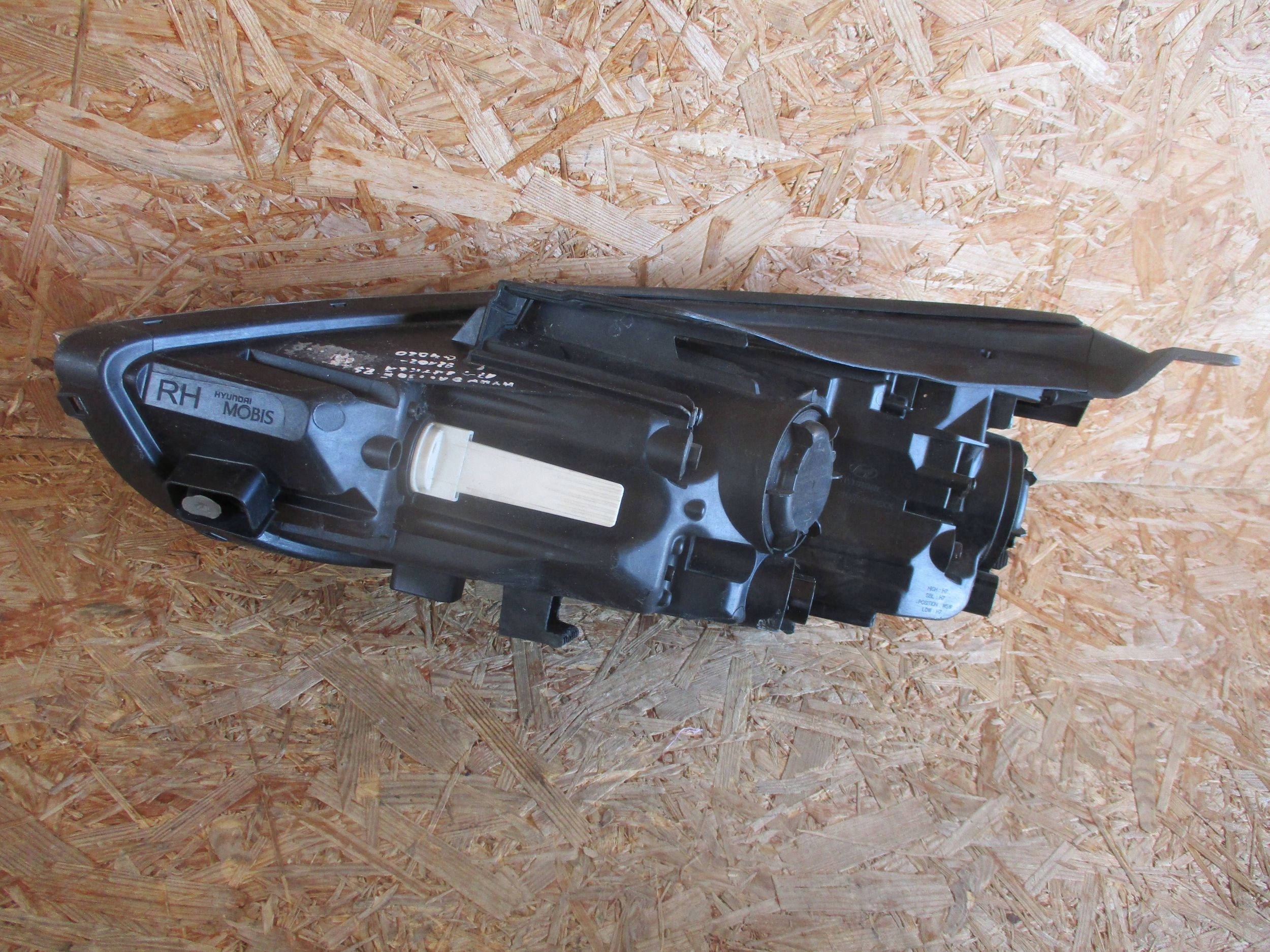 light front front right HYUNDAI I30 III 17