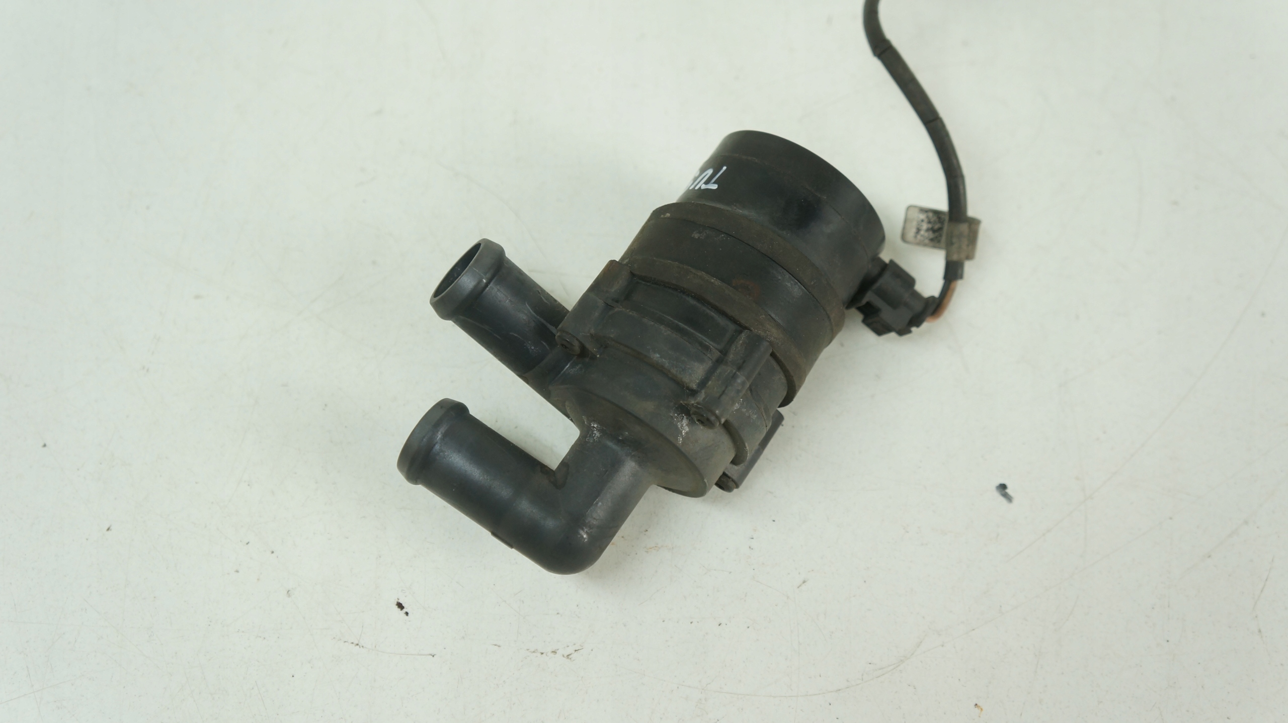 VW Touran 1T насос водяной насос webasto 9020876a