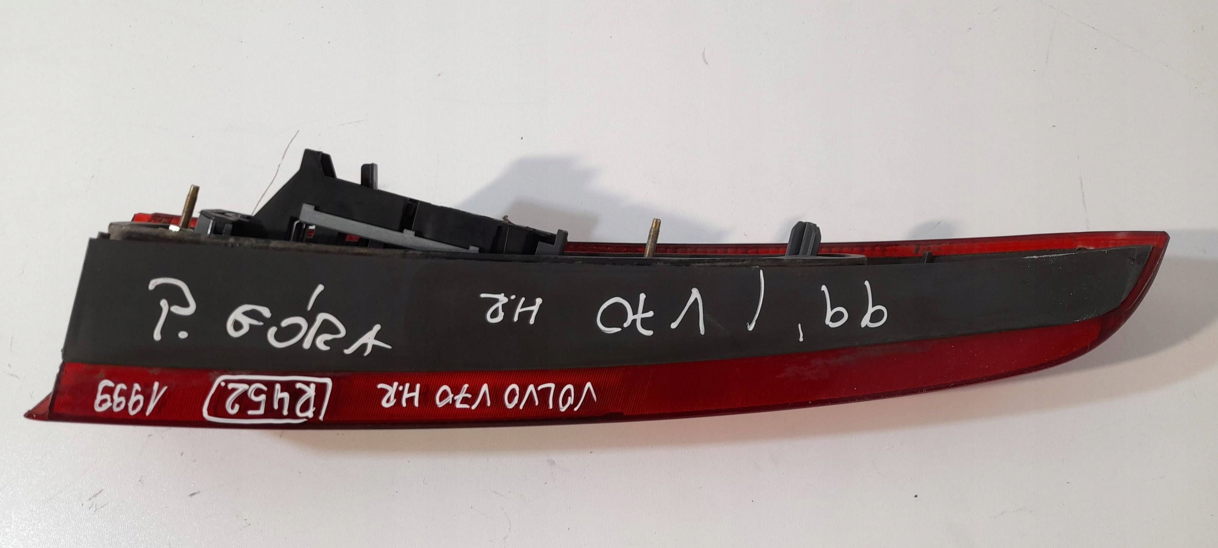 Volvo V70 light rear right 9157800 (R452)