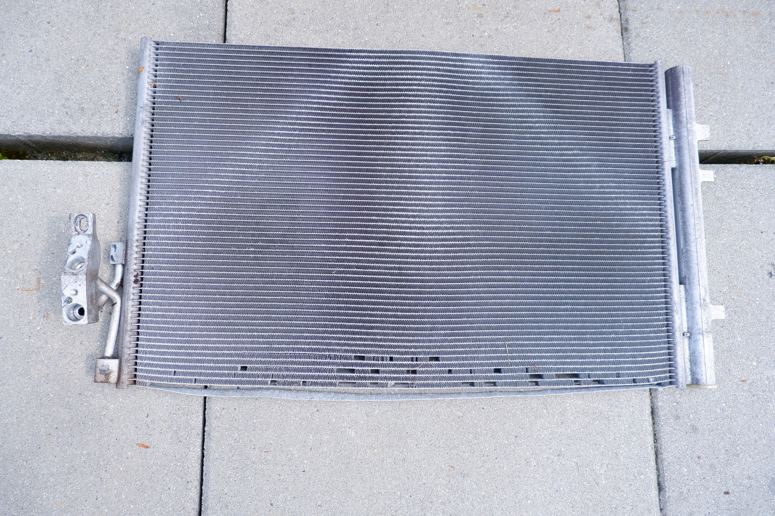 BMW F25 X3 радіатор кондиціонера 9216143