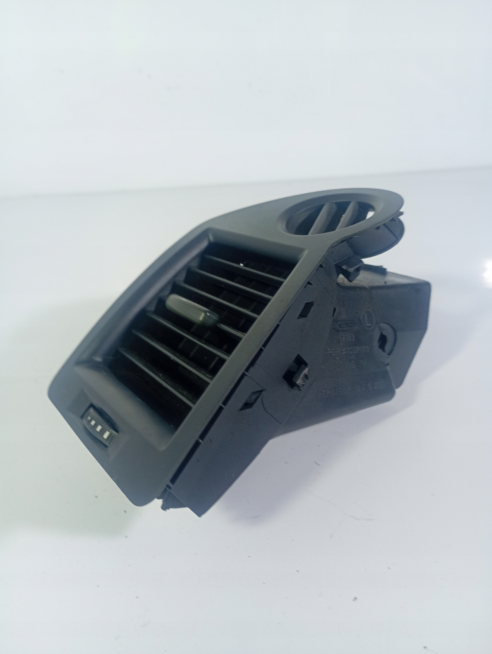 Renault Megane 2 II 03-09 grid air conditioning devices air left driver´s A1007009