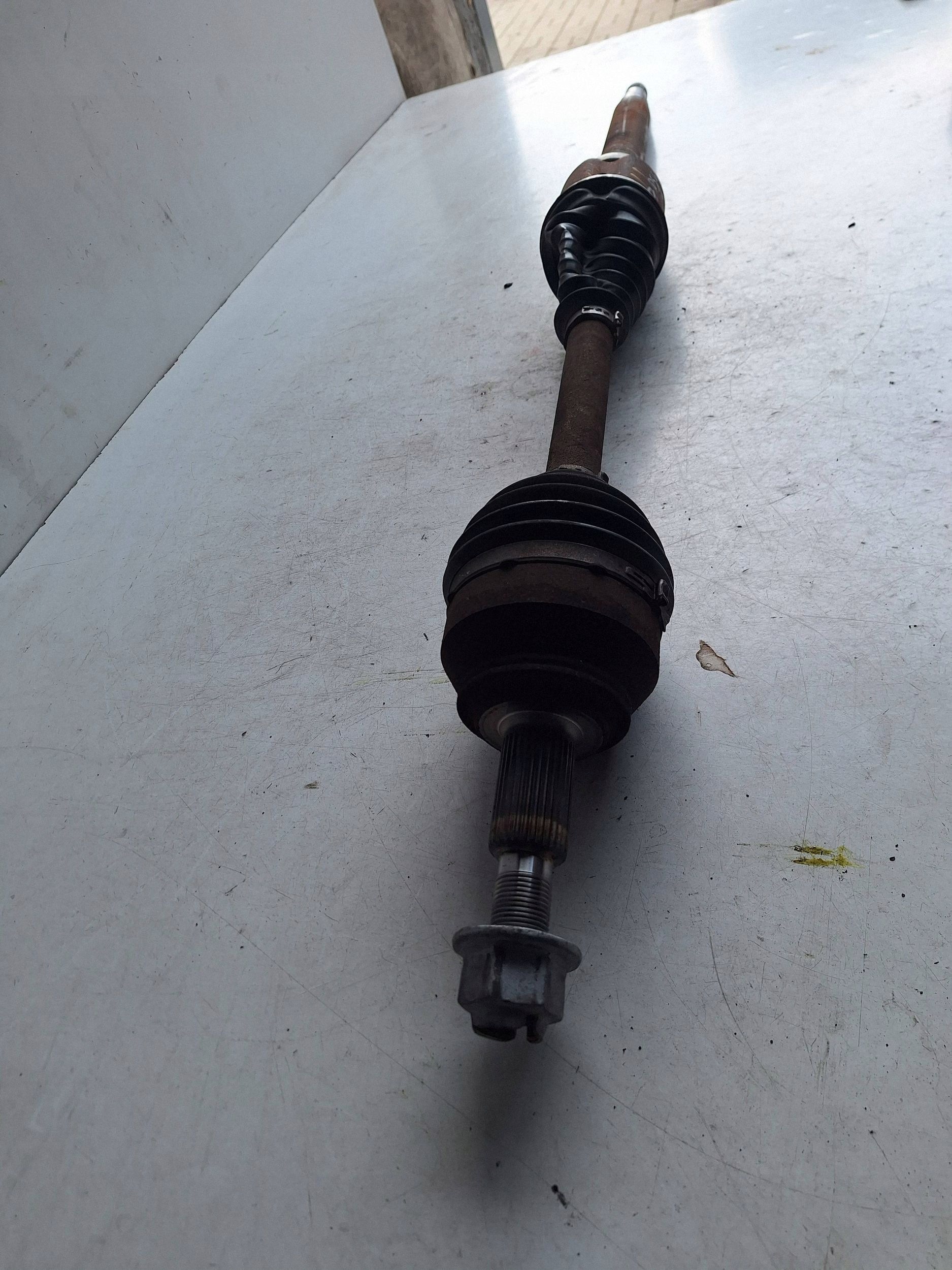 VW TRANSPORTER T7 CRARVELLE 23-> semi-axis right PZ36-3B436-DA