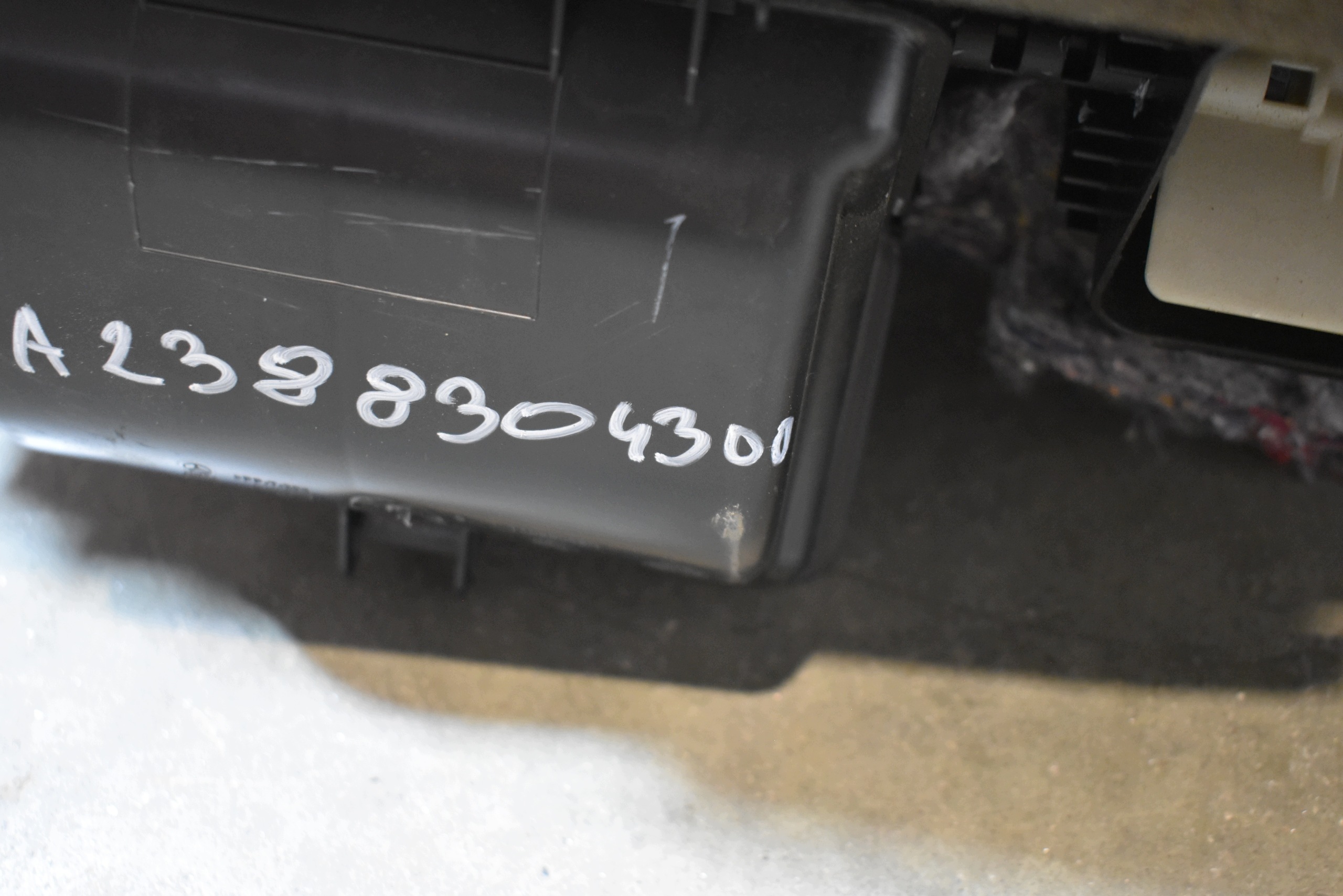 IDEALNA ohřívač MERCEDES X290 W213 1