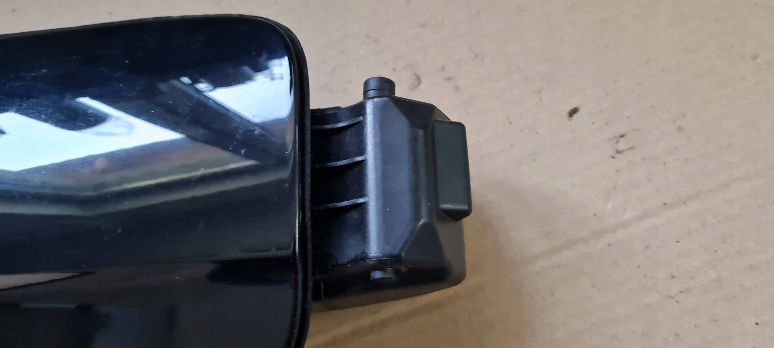 A4 B8 LIFT Tankklappe des Kraftstoffsbehälters 8K0809999A LY9B