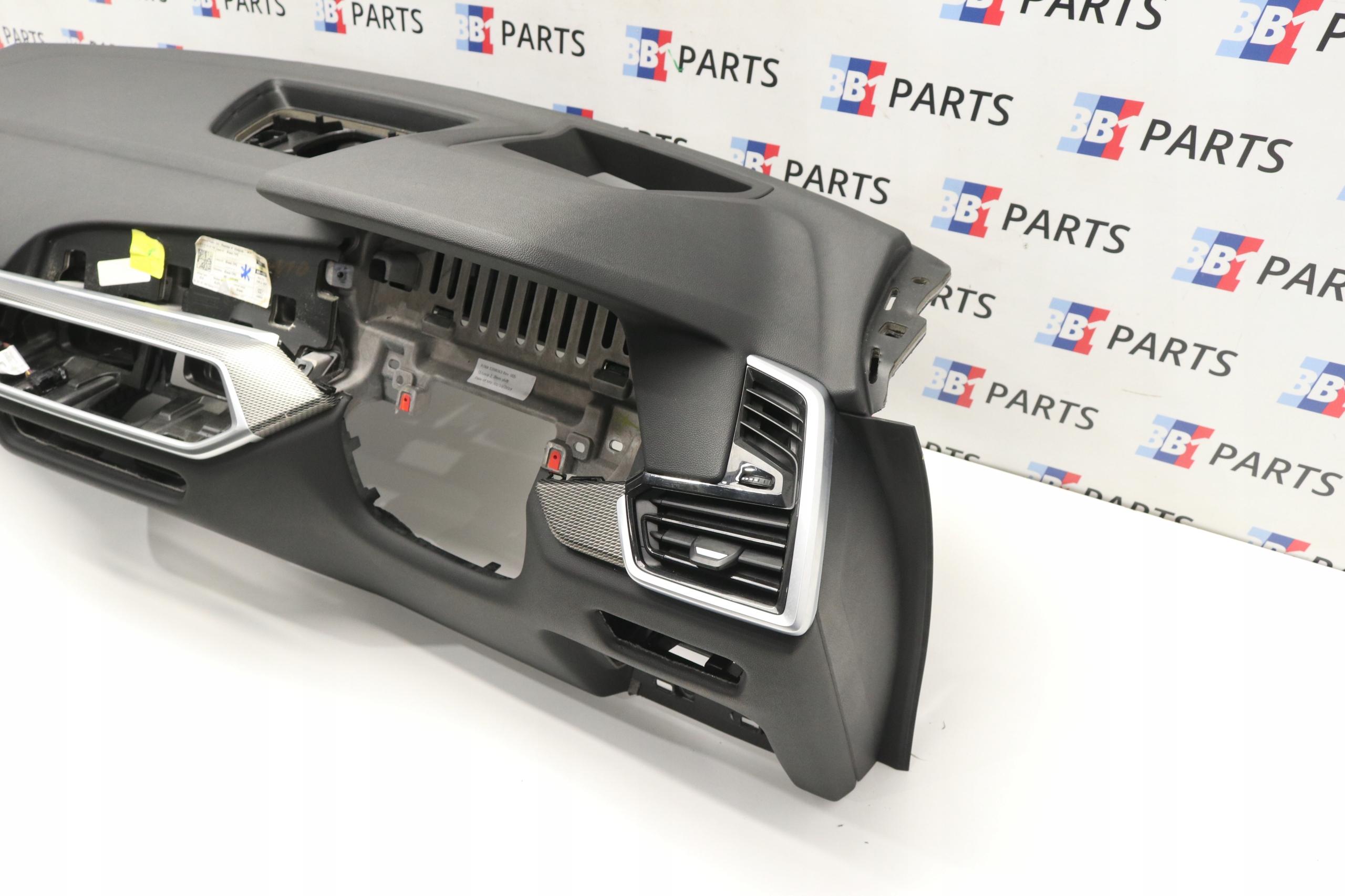 BMW G05 X5 G06 X6 console dashboard instrument panel cockpit HUD UK