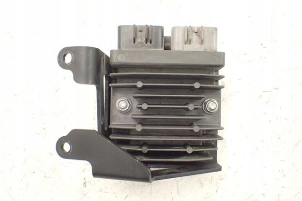 Triumph Street Triple 675 R (13-17) Regulator napięcia FH020AA OEM