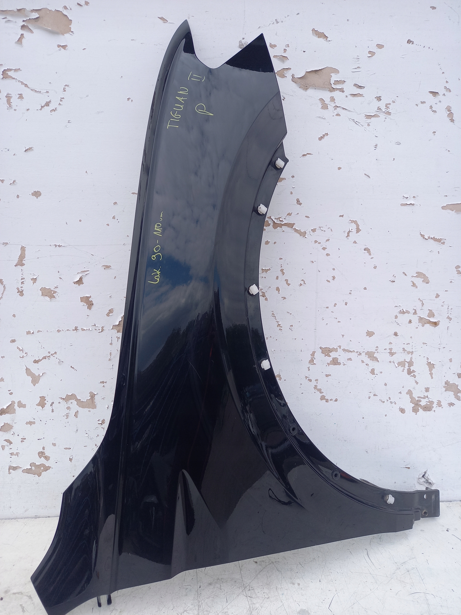 Błotnik prawy przód VW Tiguan II