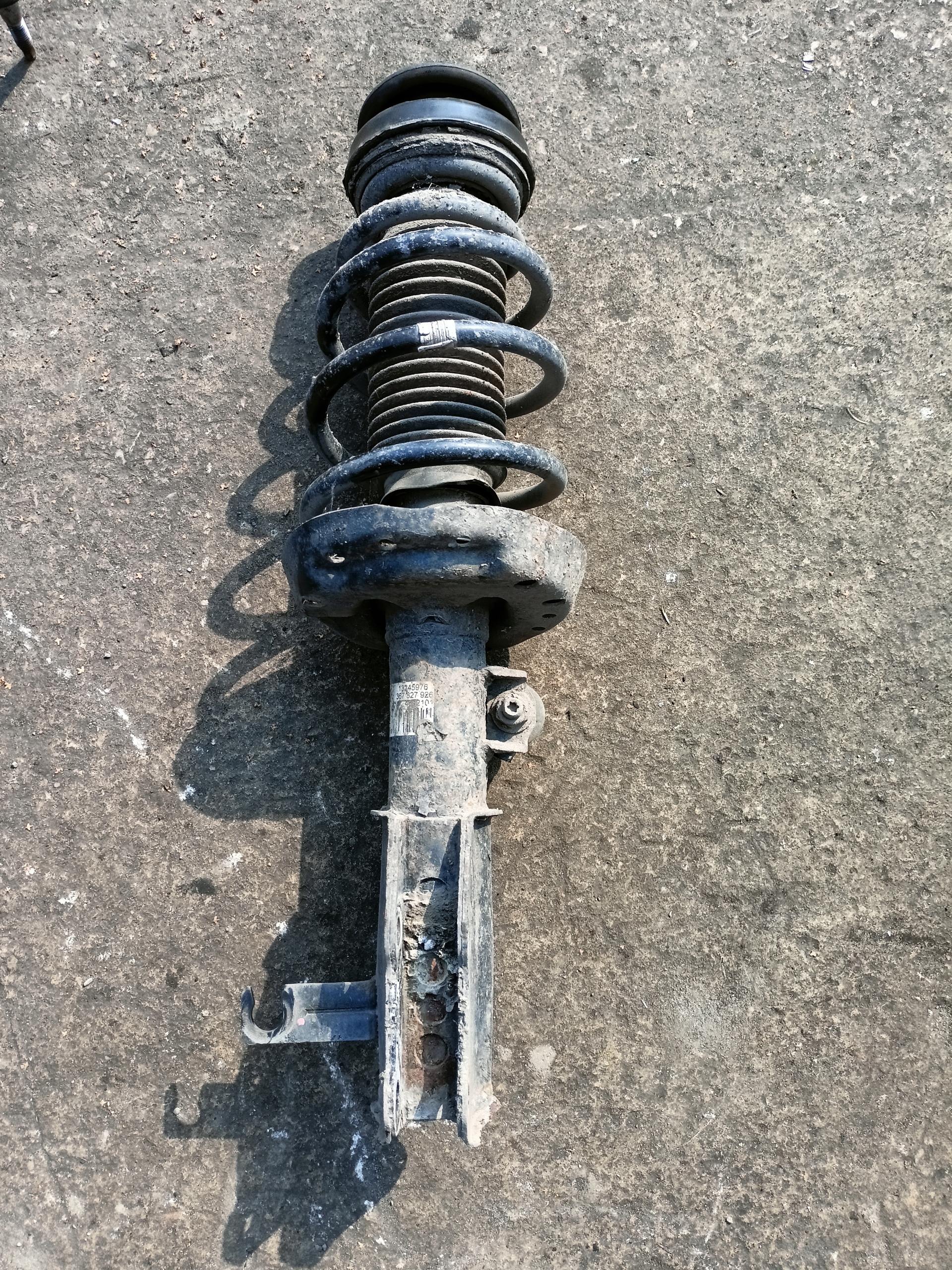 МАКФЕРСОН ЛЕВЫЙ ИЛИ ПРАВЫЙ ПЕРЕДНИЙ OPEL INSIGNIA A