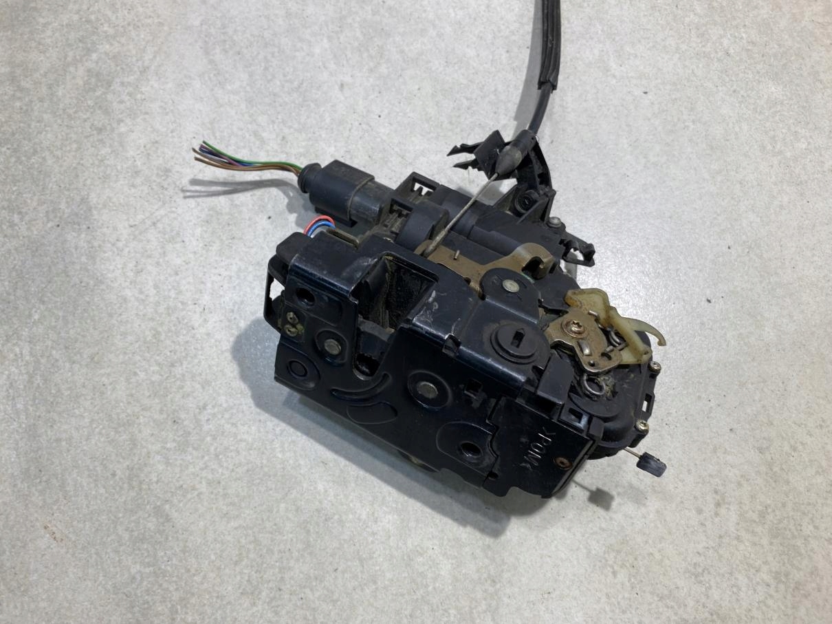 Schloß Tür rechts heck VW GOLF IV 6 PIN