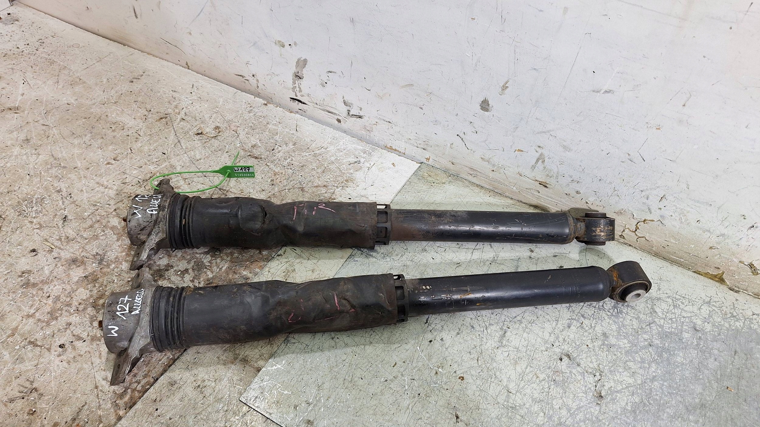 shock absorber left right rear part KPL 5Q0513049HR VW T-ROC