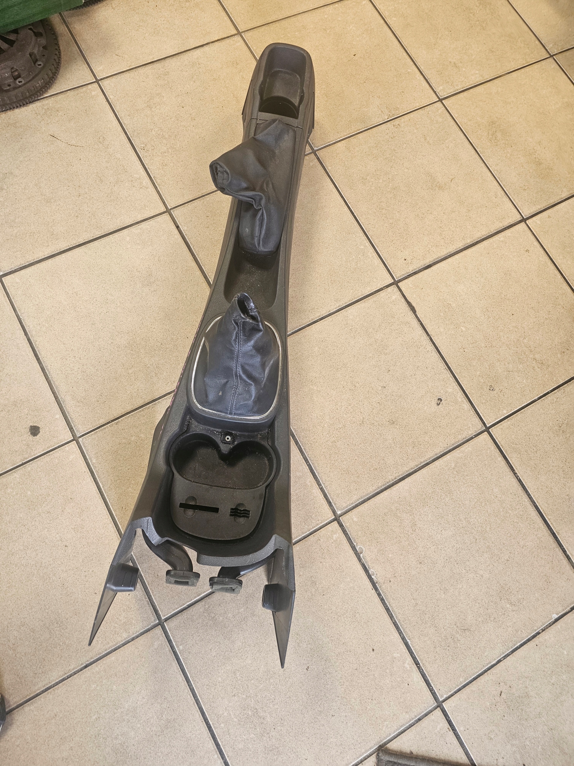 тунель середина opel CORSA d 5D 13184076