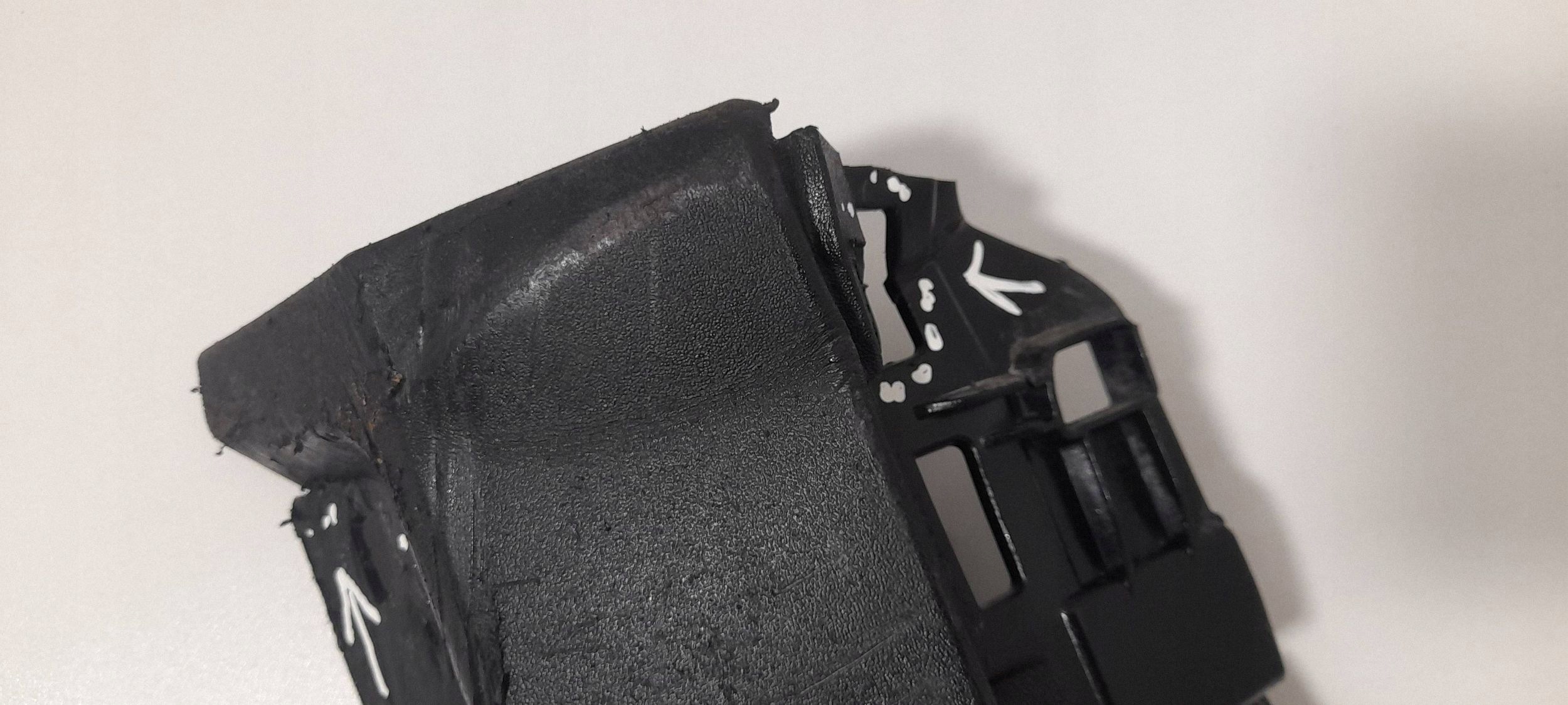 Porsche Cayenne 9Y0 9Y3 cap threshold left 9Y0853751 (PR34)