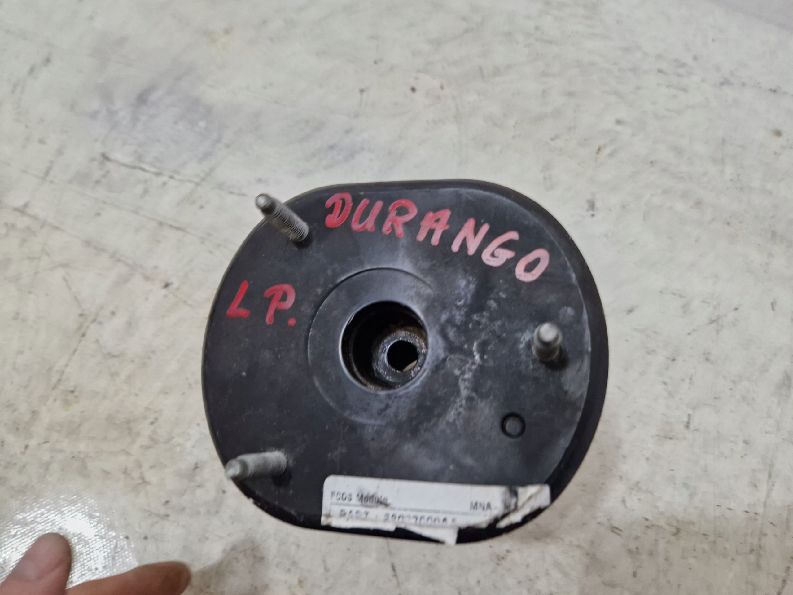 DODGE DURANGO 2021- 5.7 upper holder of a shock absorber left front front