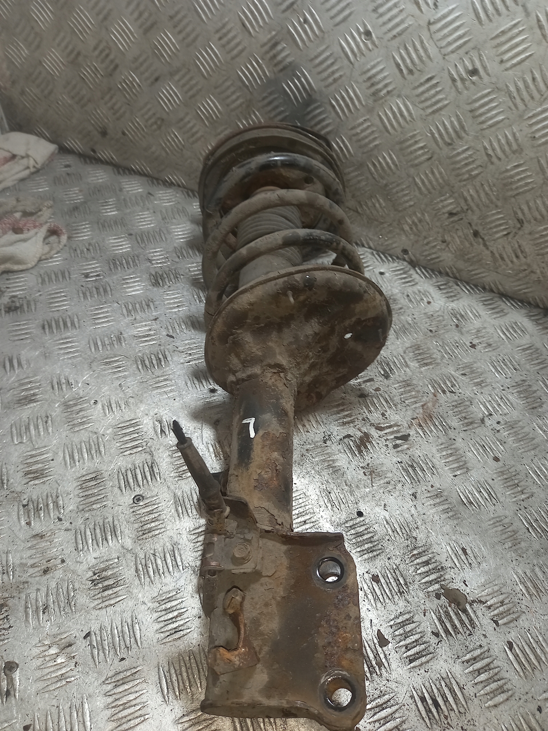 MCPERSON left front front KIA SPORTAGE 1 2.0 B