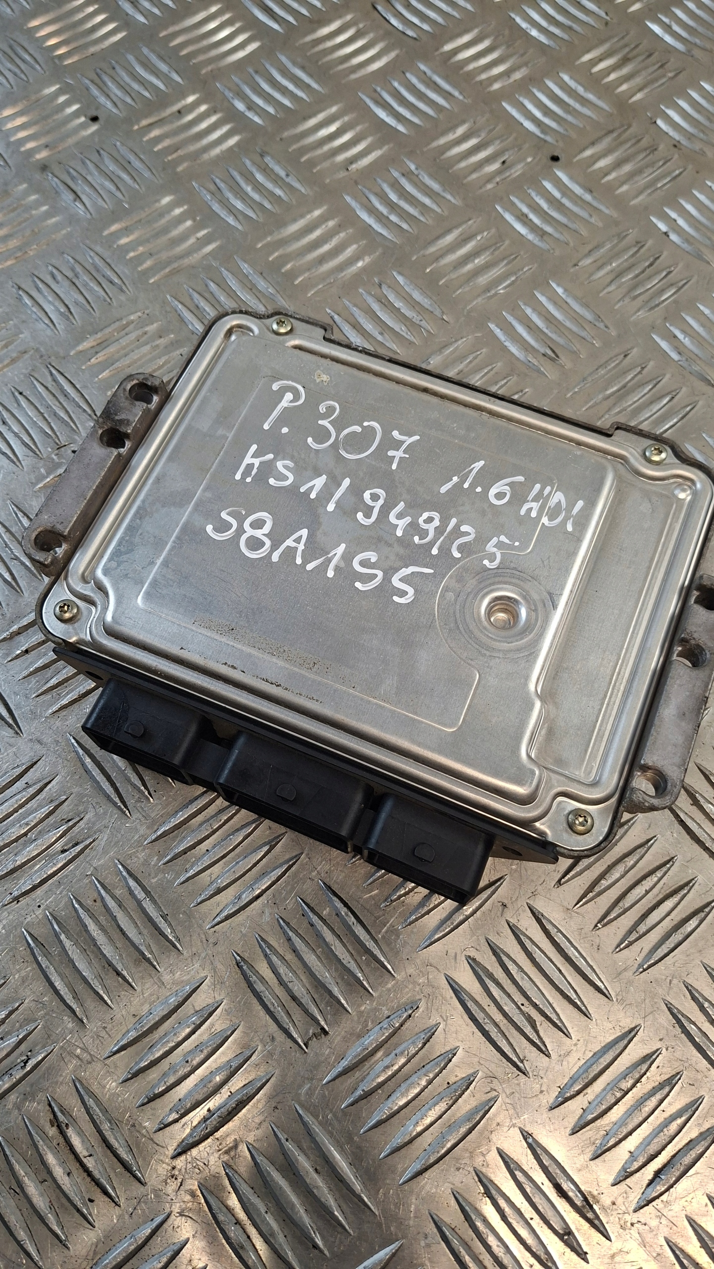control unit of the engine PEUGEOT 307 1.4HDI