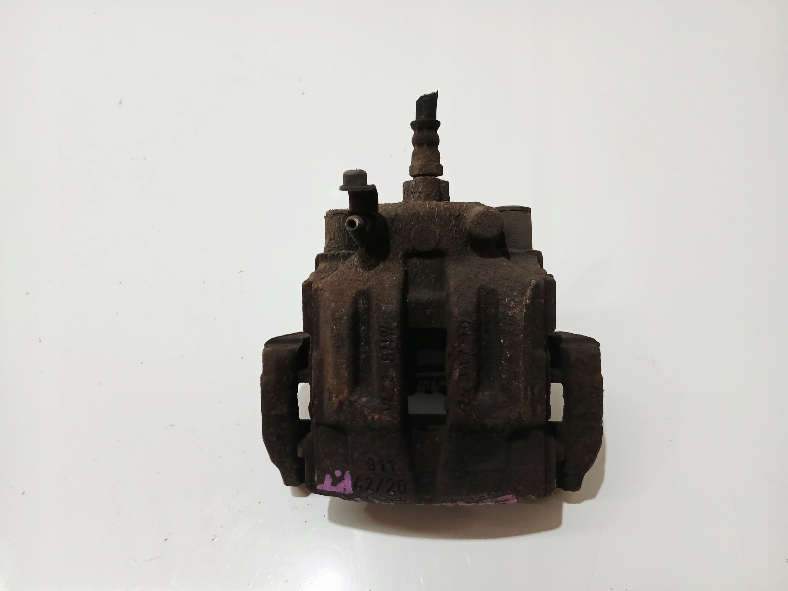 rear caliper brake left BMW 3 E90 2.0D N47D20C 44/20 (24235133)