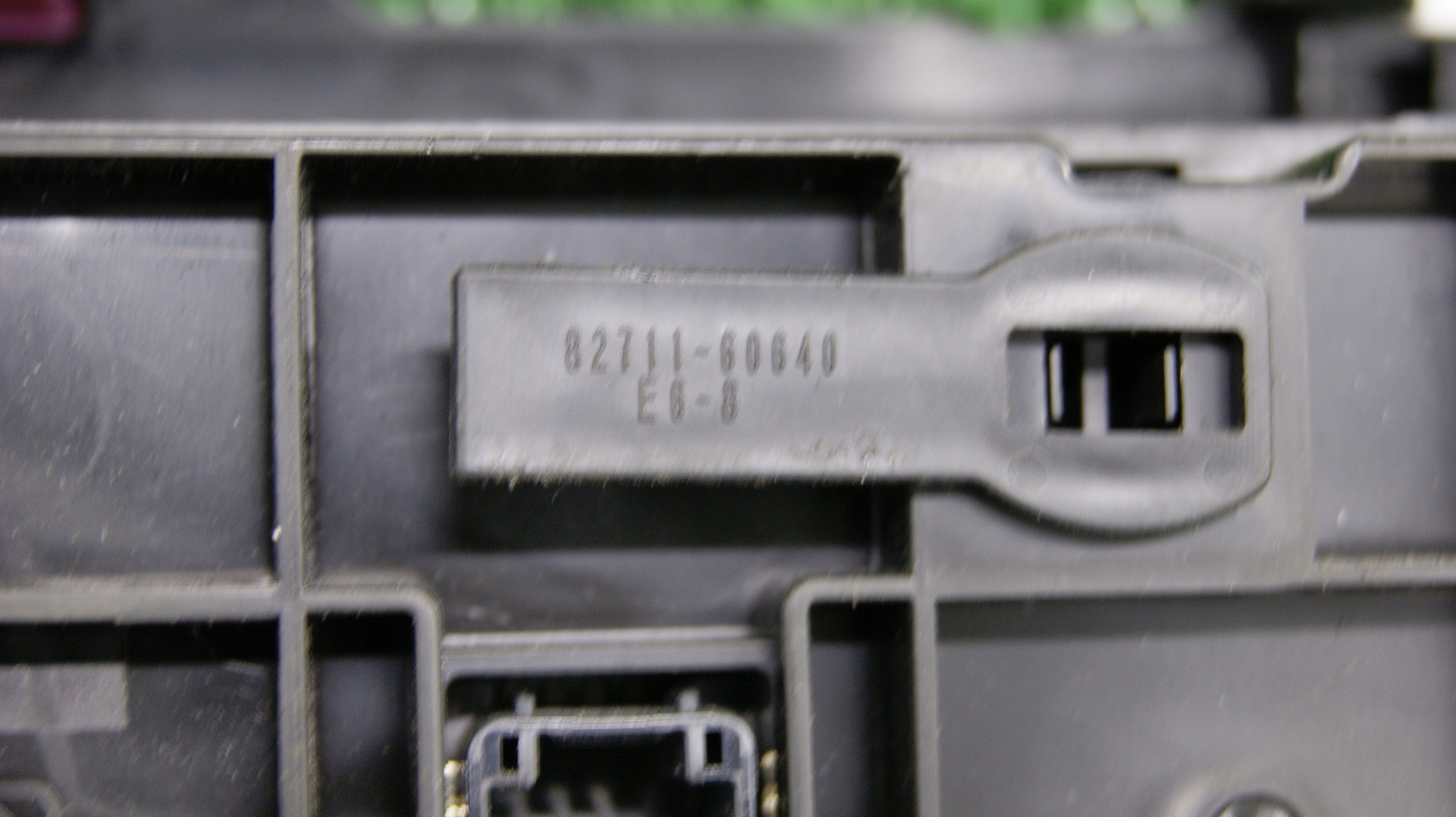 control panel air conditioning devices TOYOTA YARIS 3 82711-60640 2015