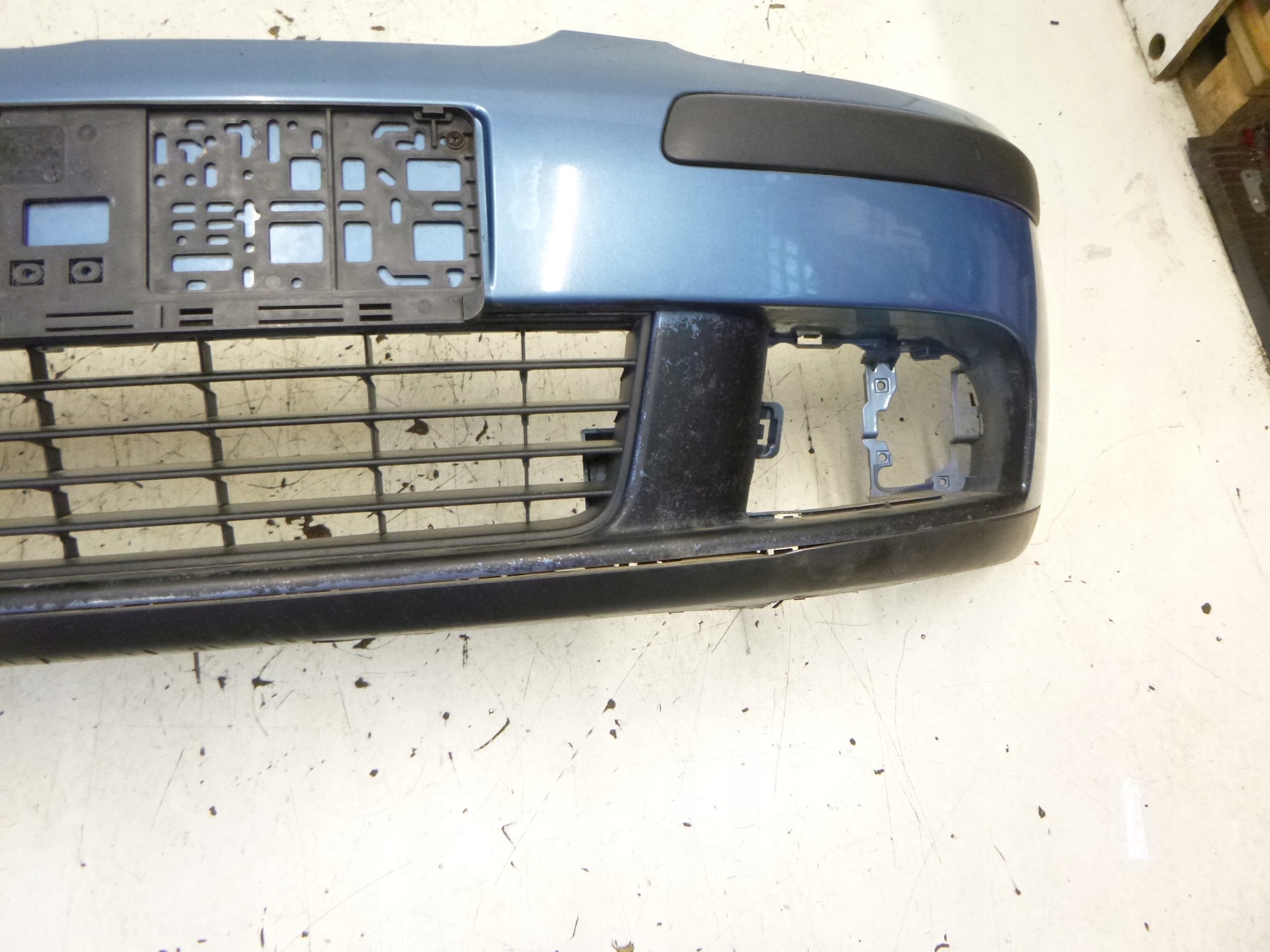 bumper front VW Golf V 2003-2008 LA5S 1K0807217M OE