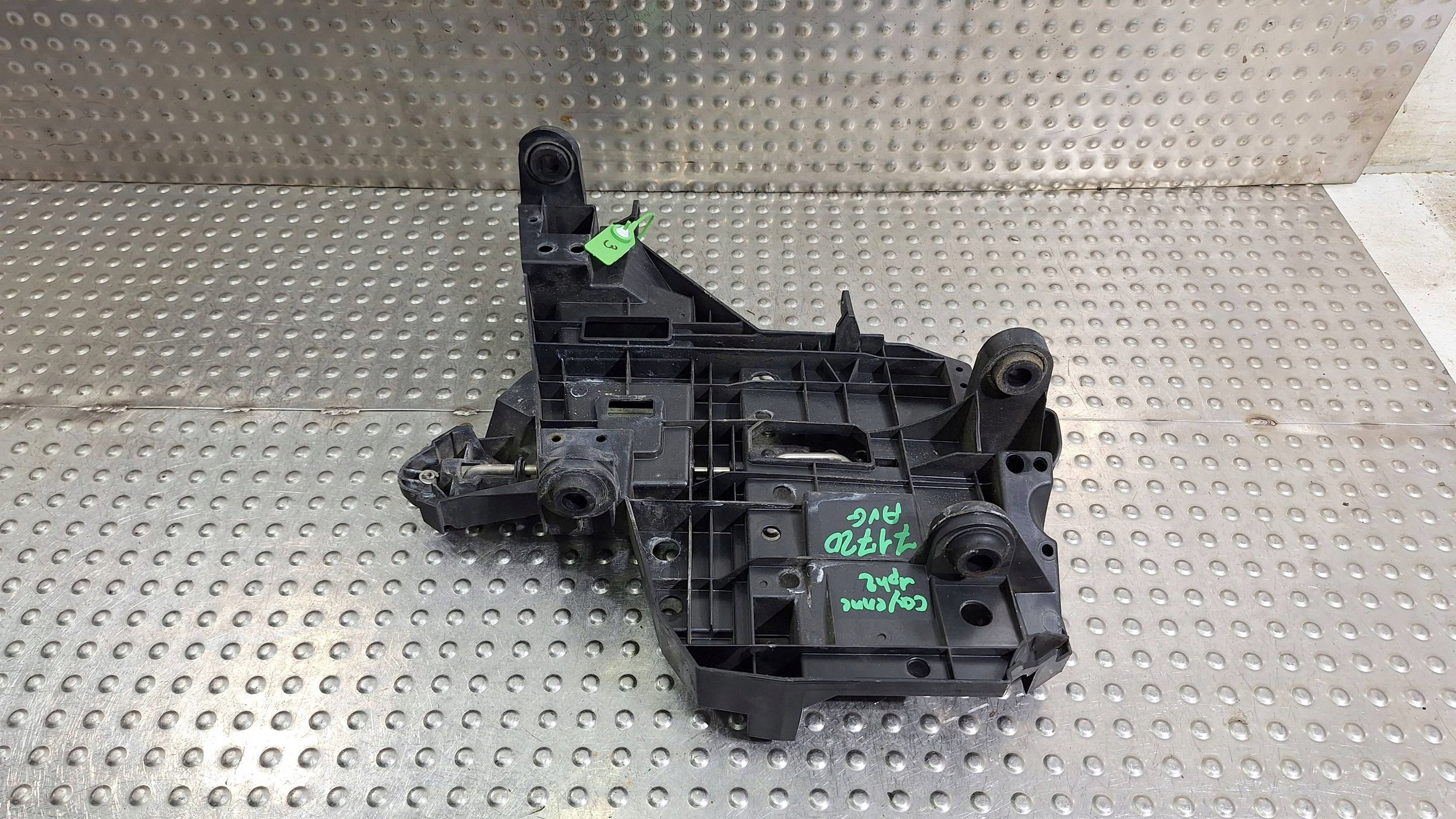 holder lights left front 7L5941045 PORSCHE CAYENNE S and 7L