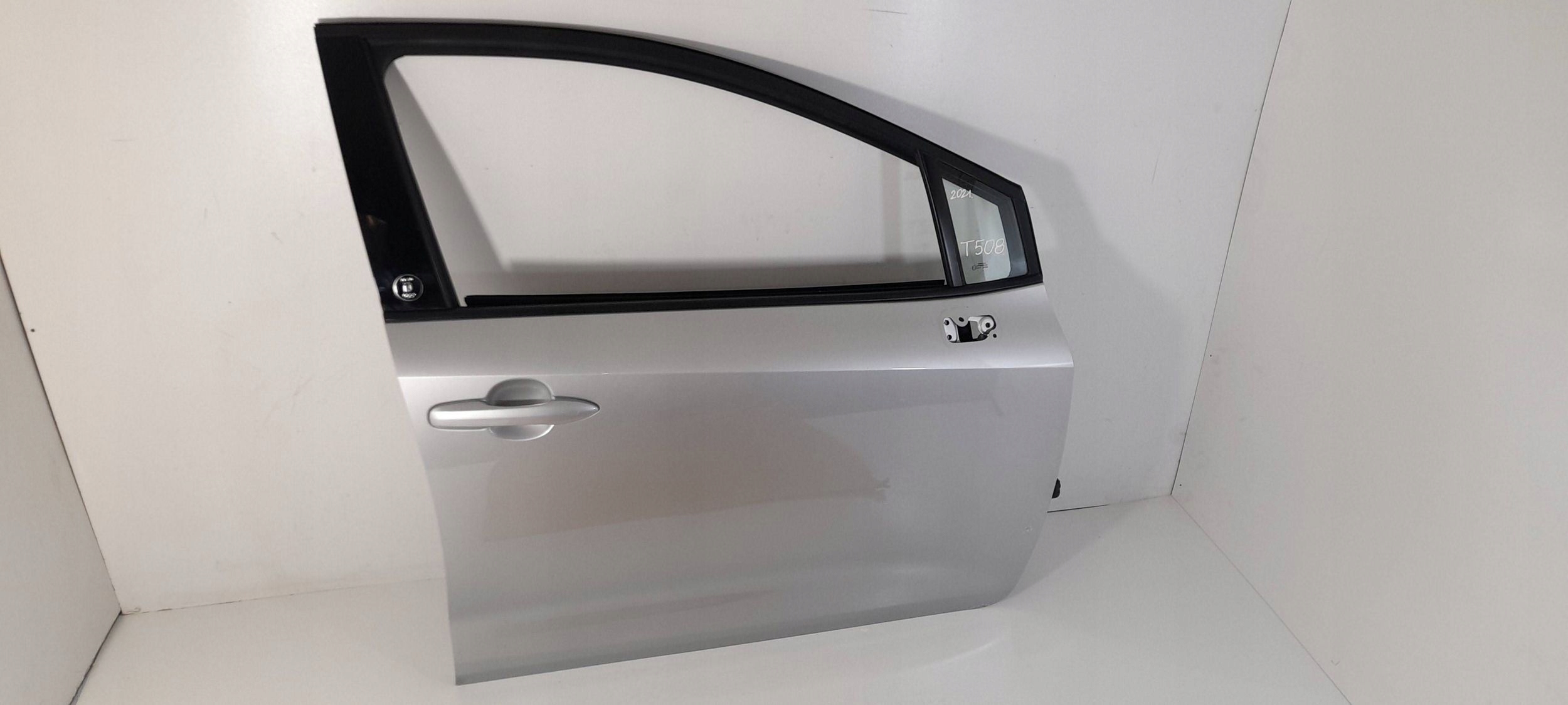 Toyota Corolla E21 2021r door front right (T508)
