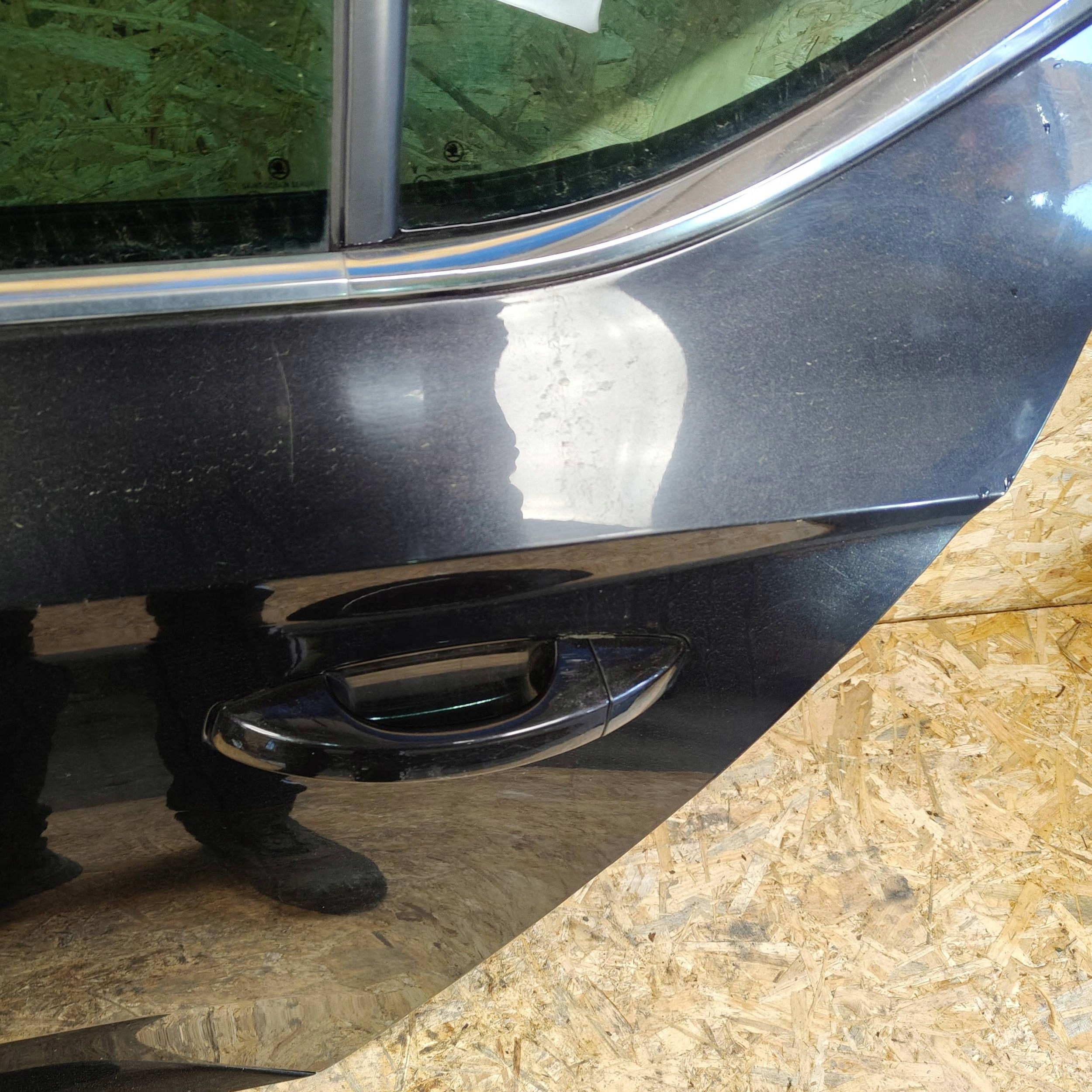 door rear. rear part side left Skoda Superb B8 (3V)