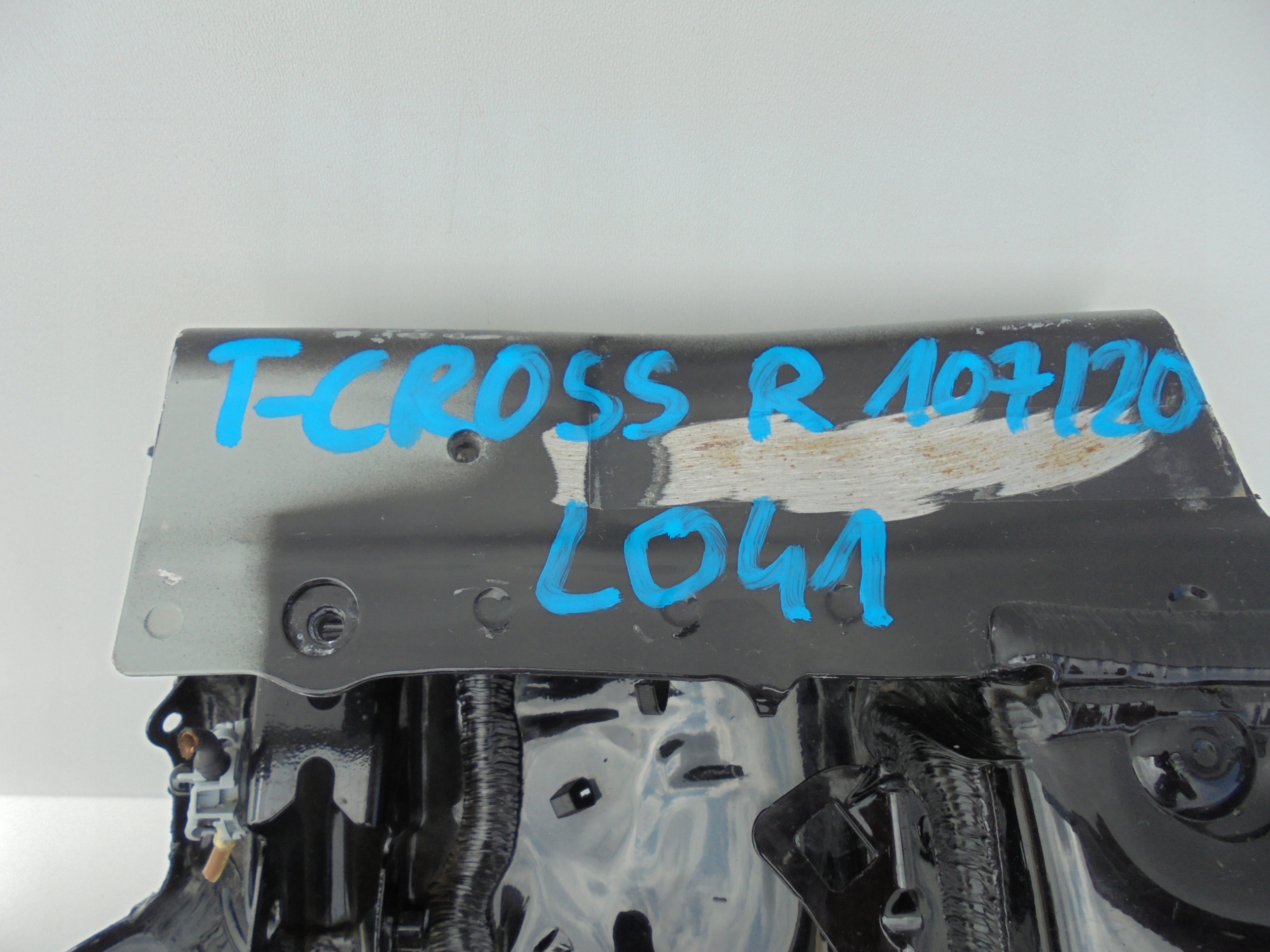 T-CROSS PODŁUŻNICA PRAWA ĆWIARTKA PRZEDNIA L041 Typ samochodu Samochody osobowe