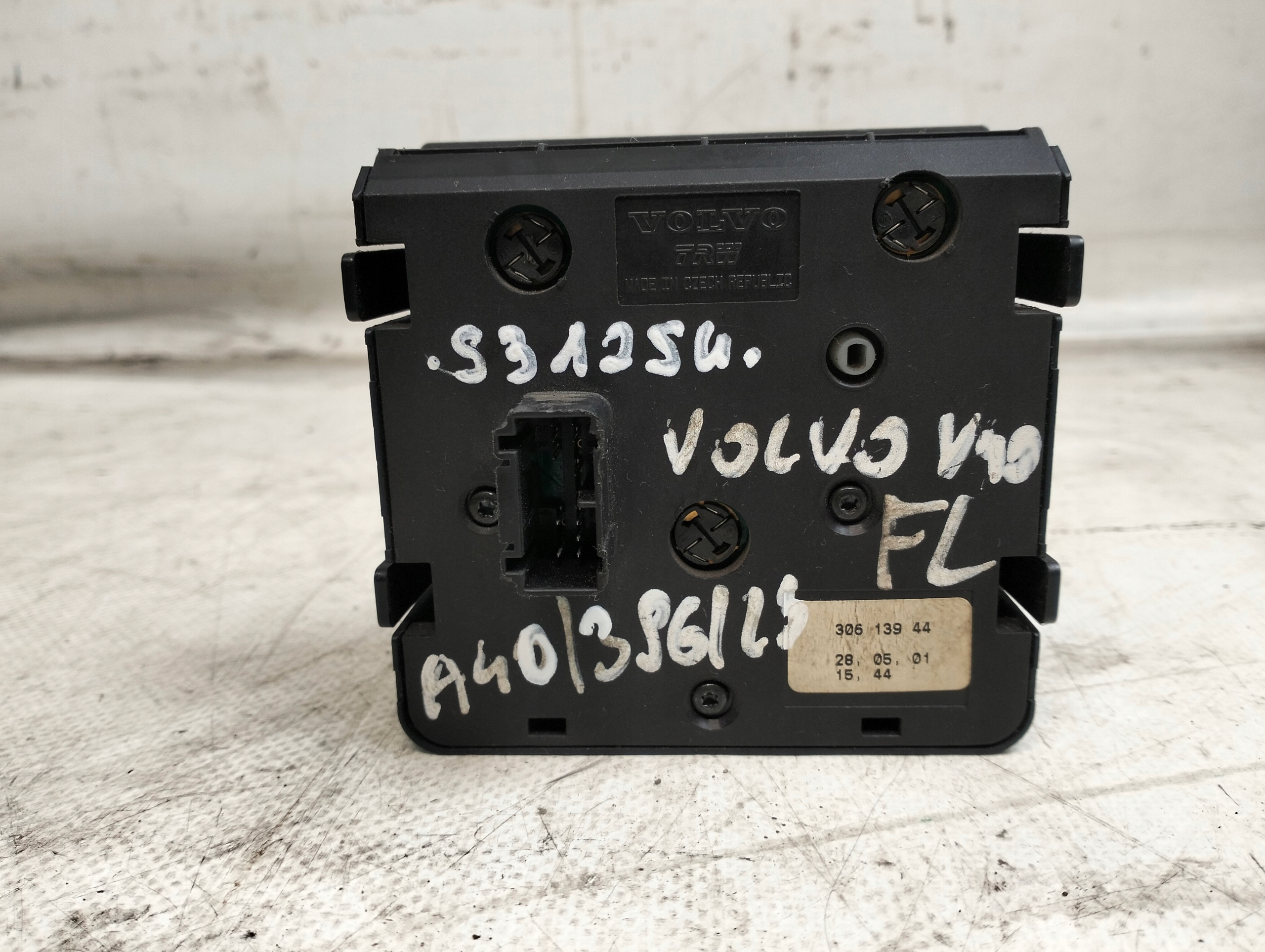 light switch Volvo V40 S40 OE 30613944