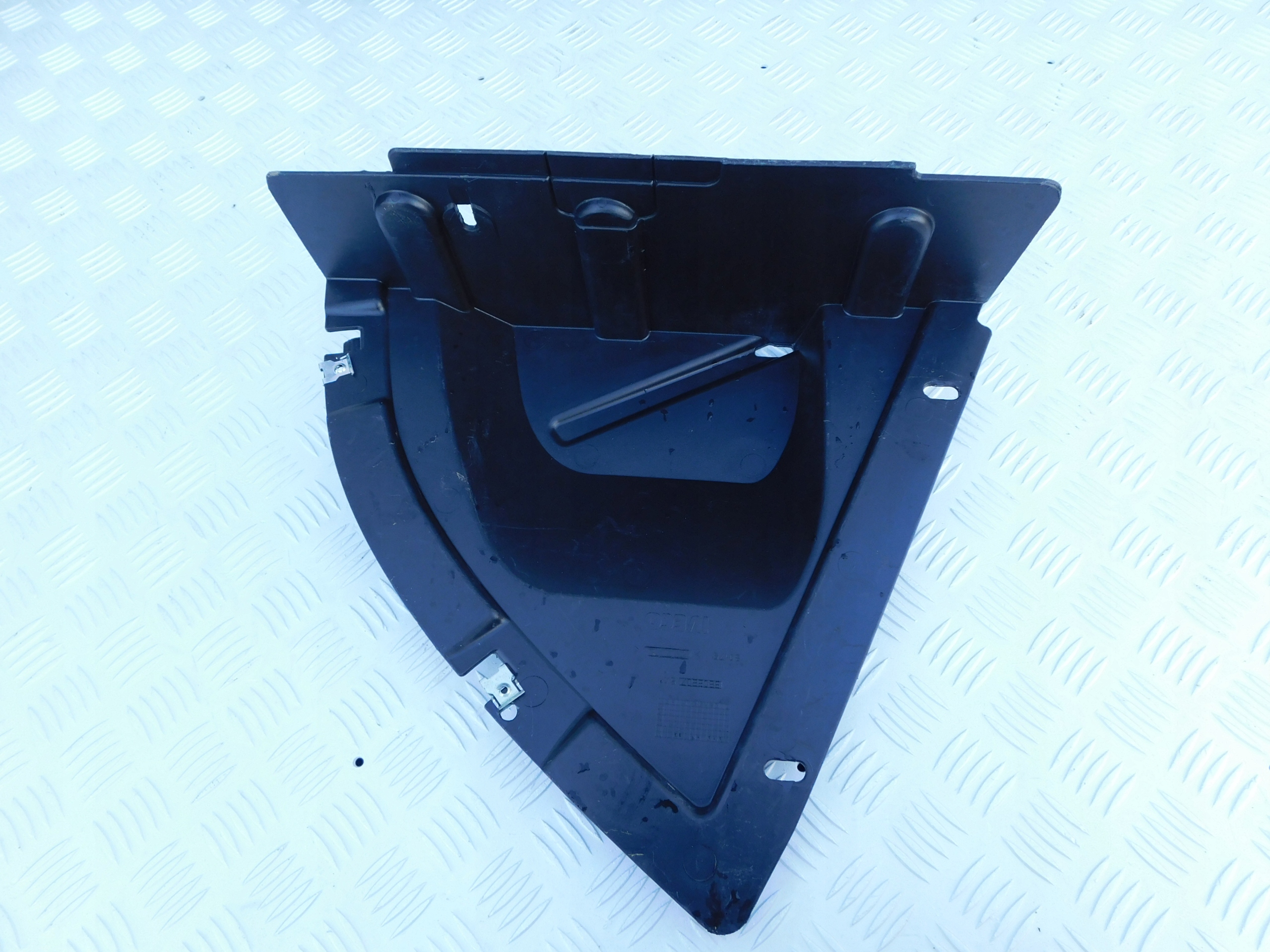 Iveco Daily mudguard left left front dol ORYG 3802207 nice