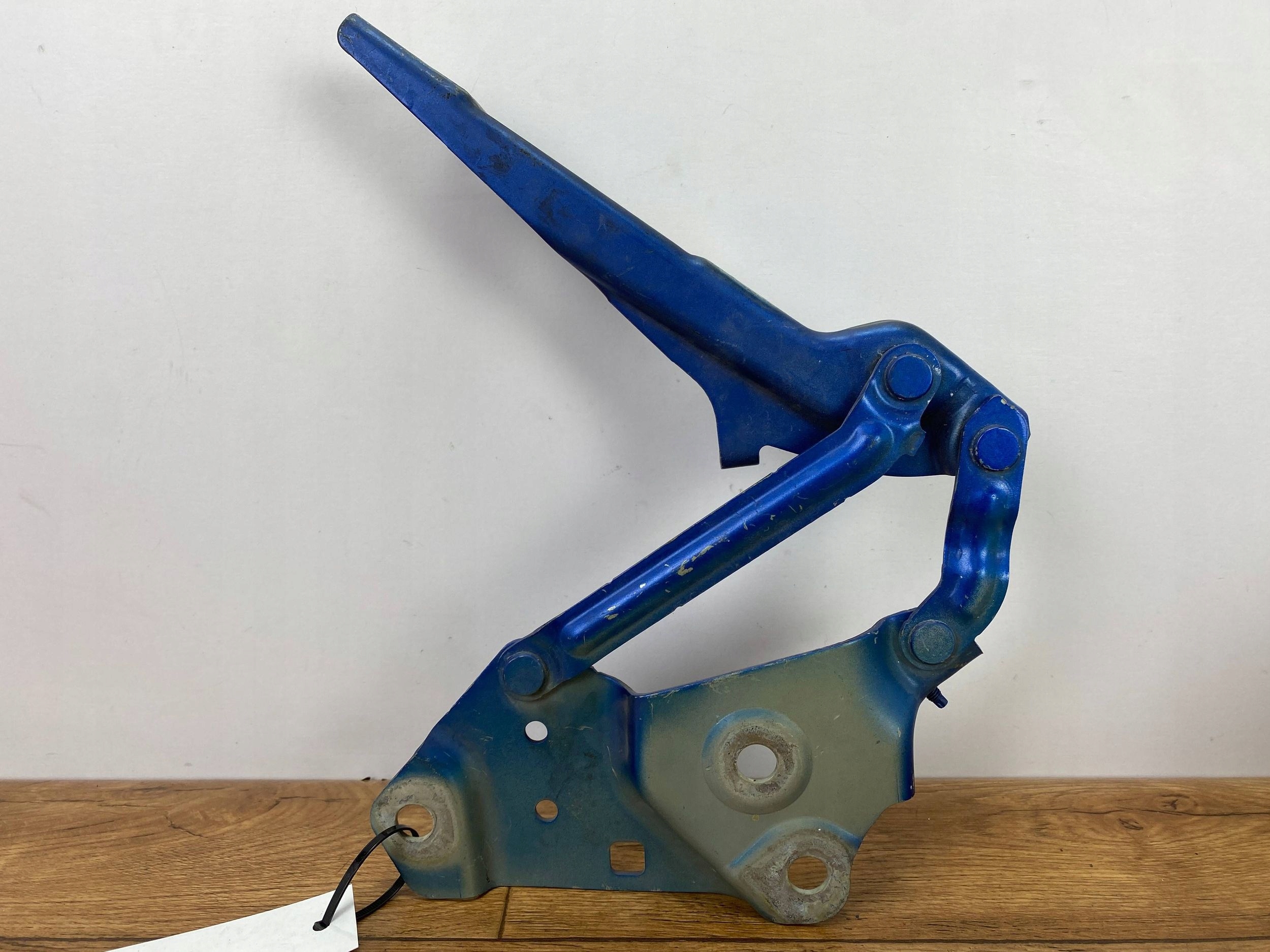 bonnet hinges left Chevrolet Camaro 2016+