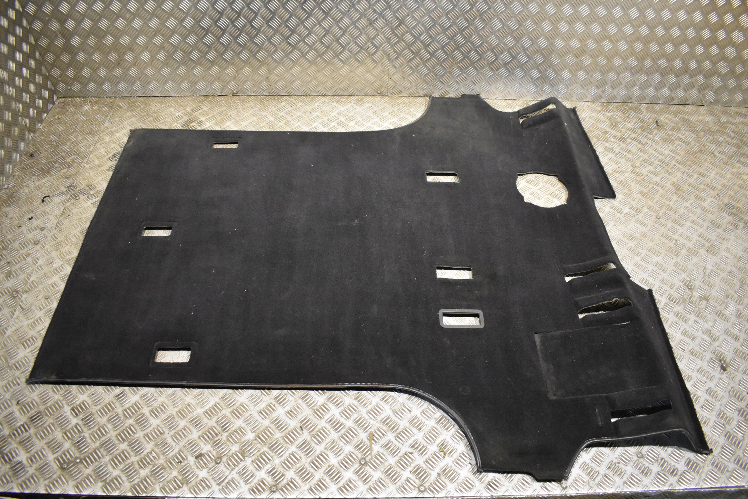 IDEALNY carpet mats MERCEDES W463 1