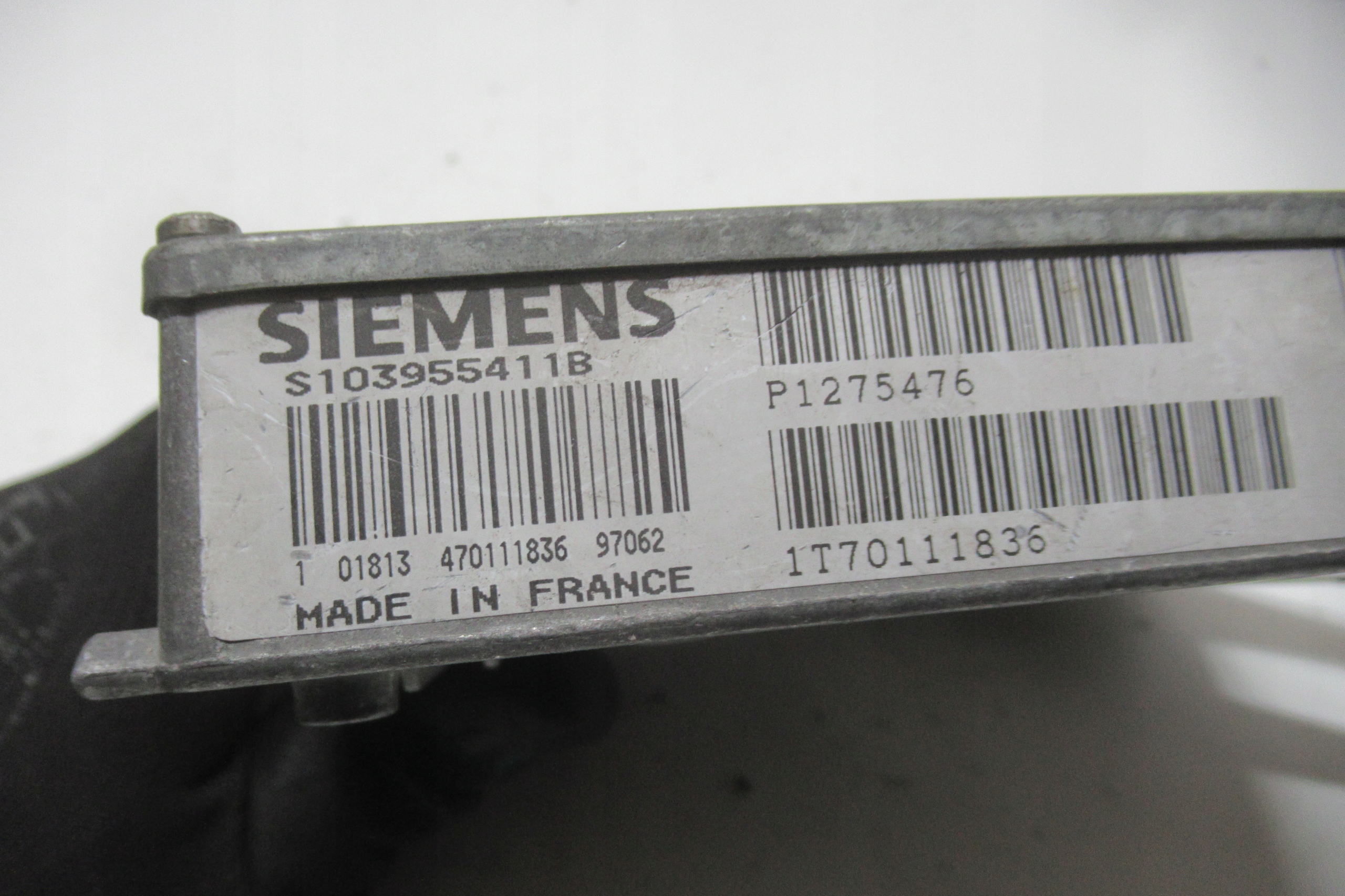 VOLVO V70 computer control unit of the engine S103955411B