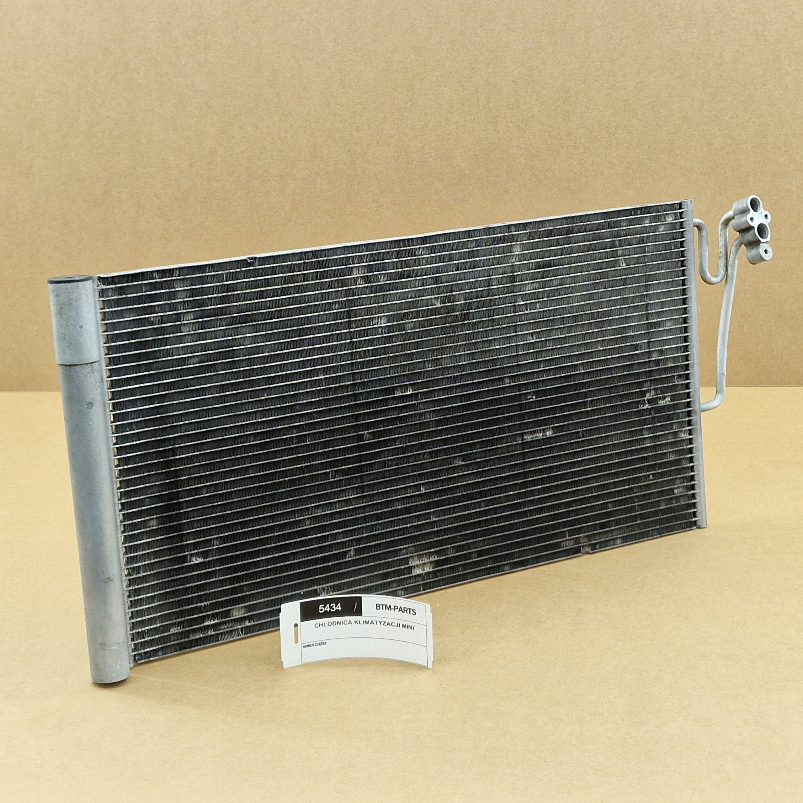 конденсатор Радиатор кондиционера BMW MINI R55 R56 R57 R58 R59 R60 R61