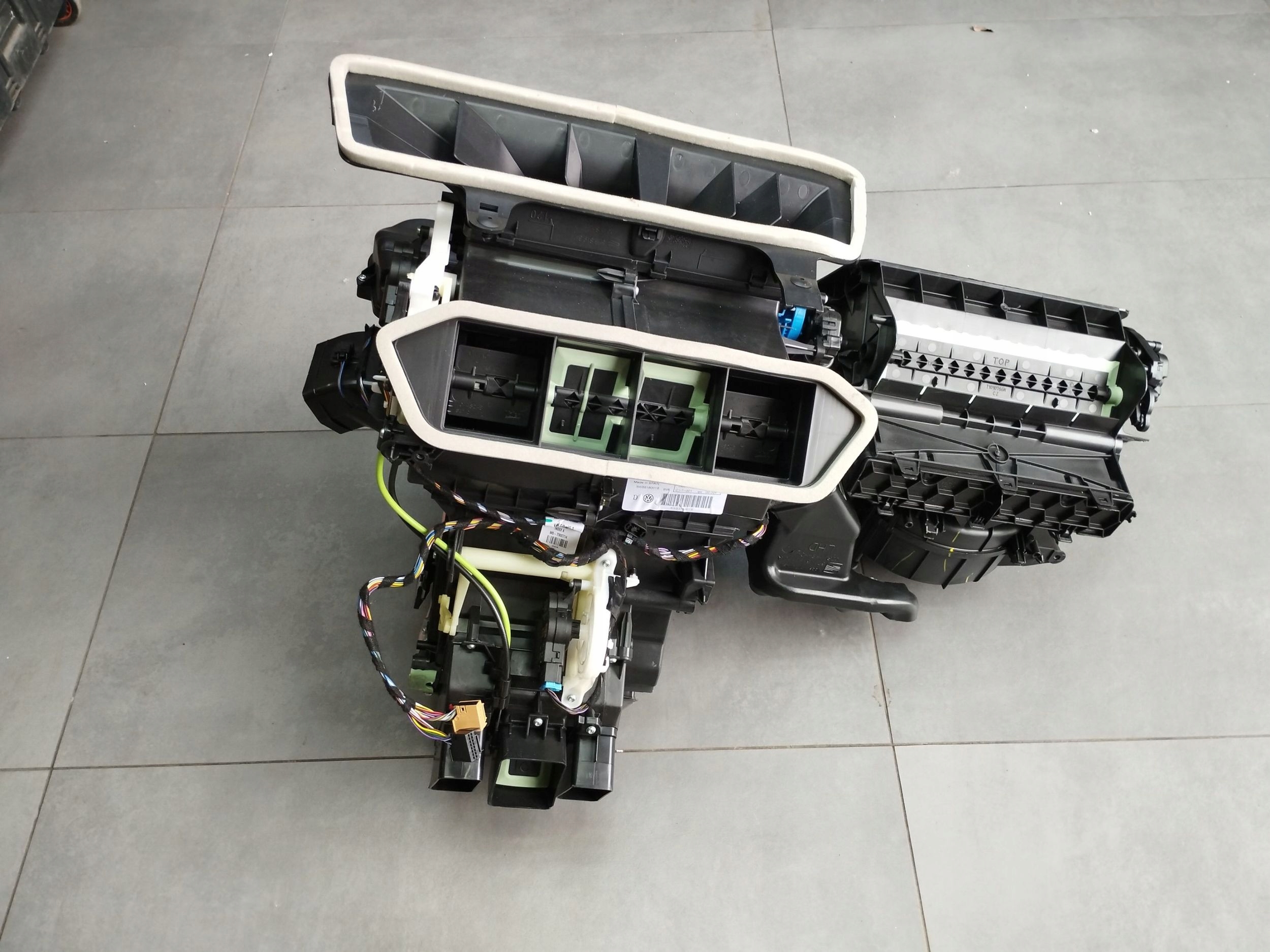 Cupra Formentor LIFT obal topení ohřívač 5WB816001B