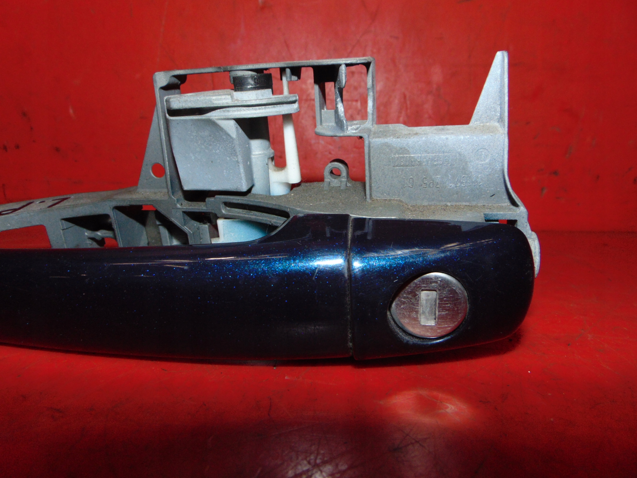 PEUGEOT 3008 and T84 handle door left front KPSC EU
