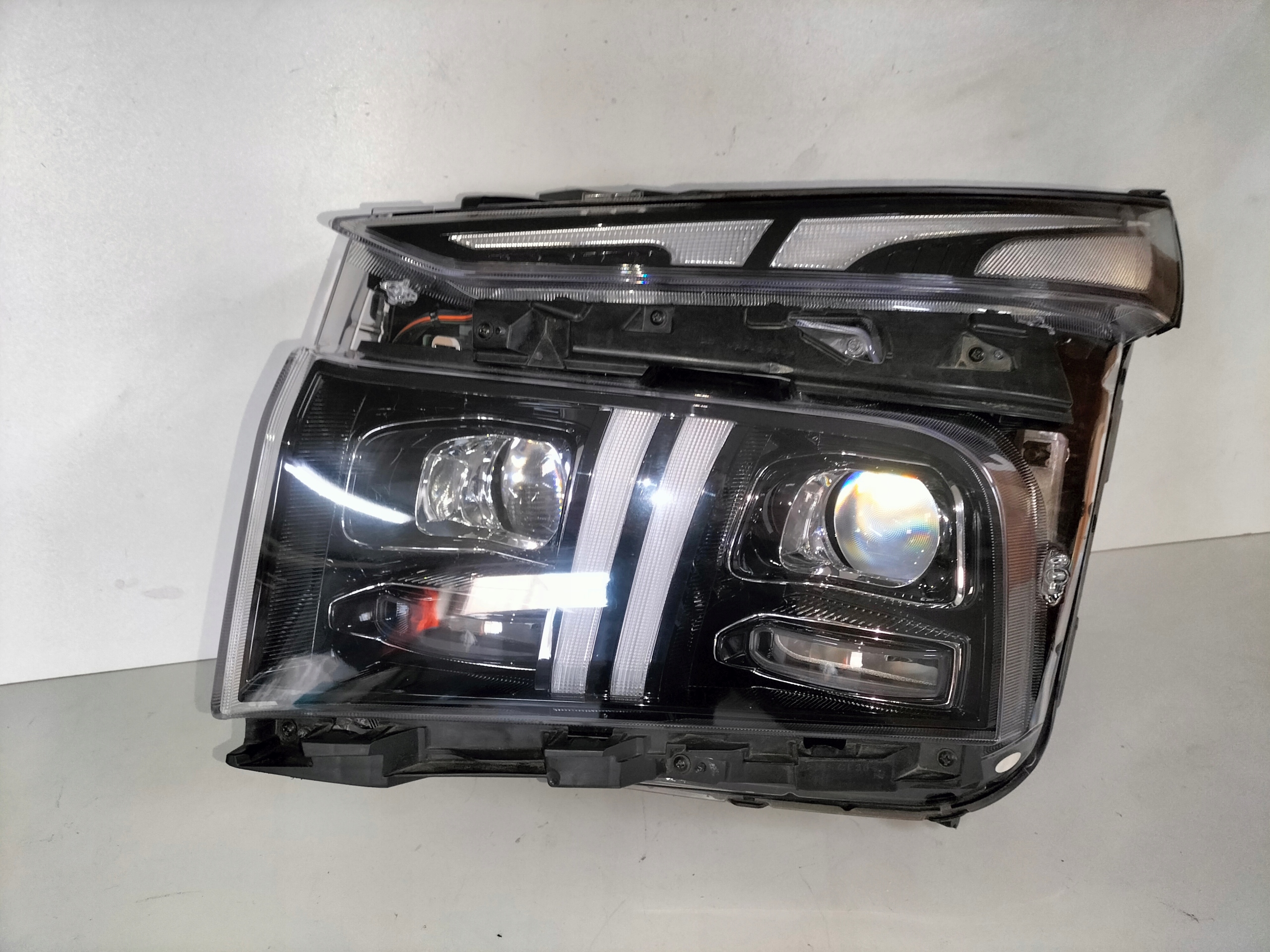 light front reflektor left HYUNDAI SANTA FE IV LIFT 21- FULL LED