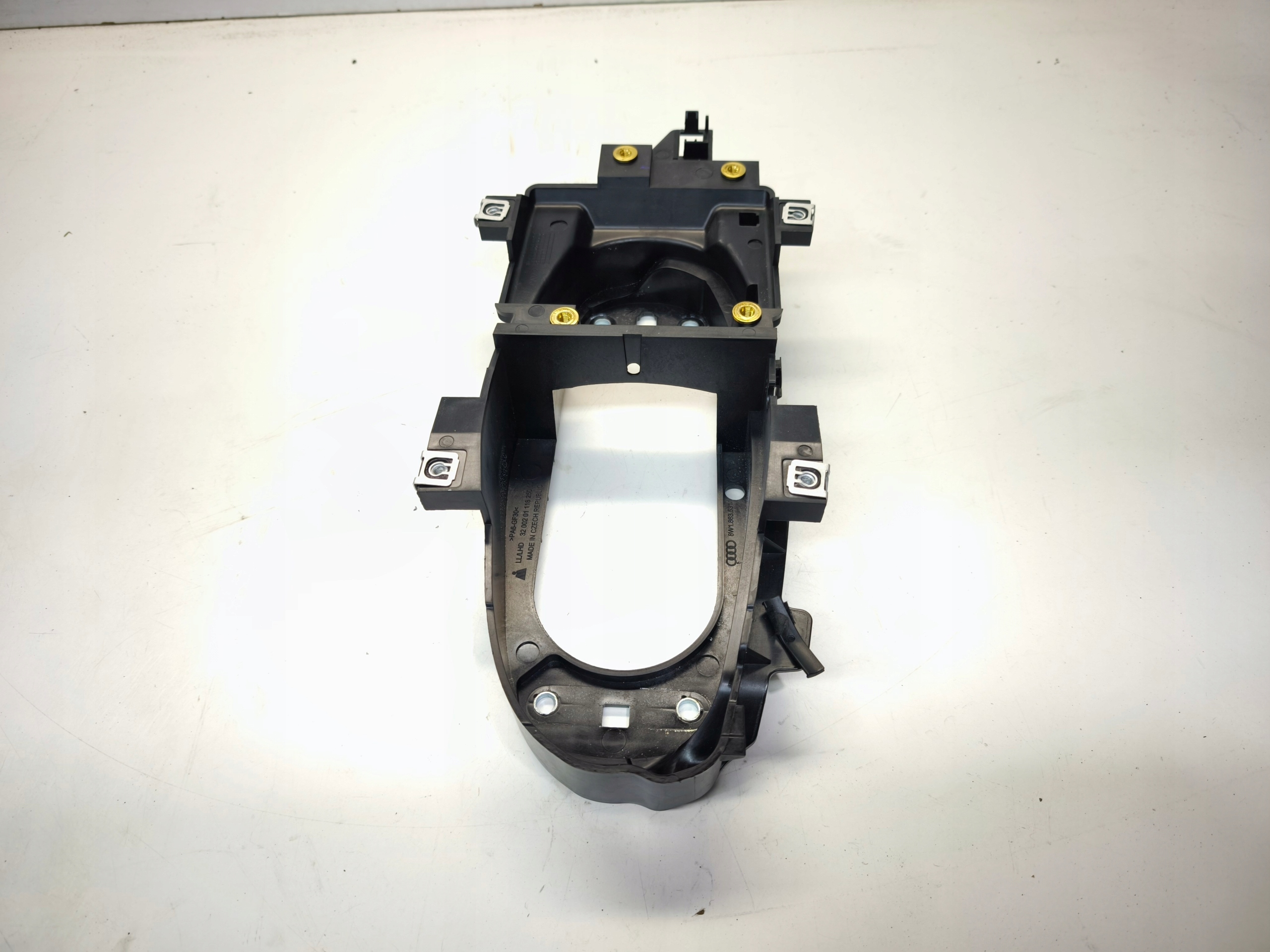 holder bracket TUNELU SRODKOWEGO AUDI A4 B9 8W1863531A