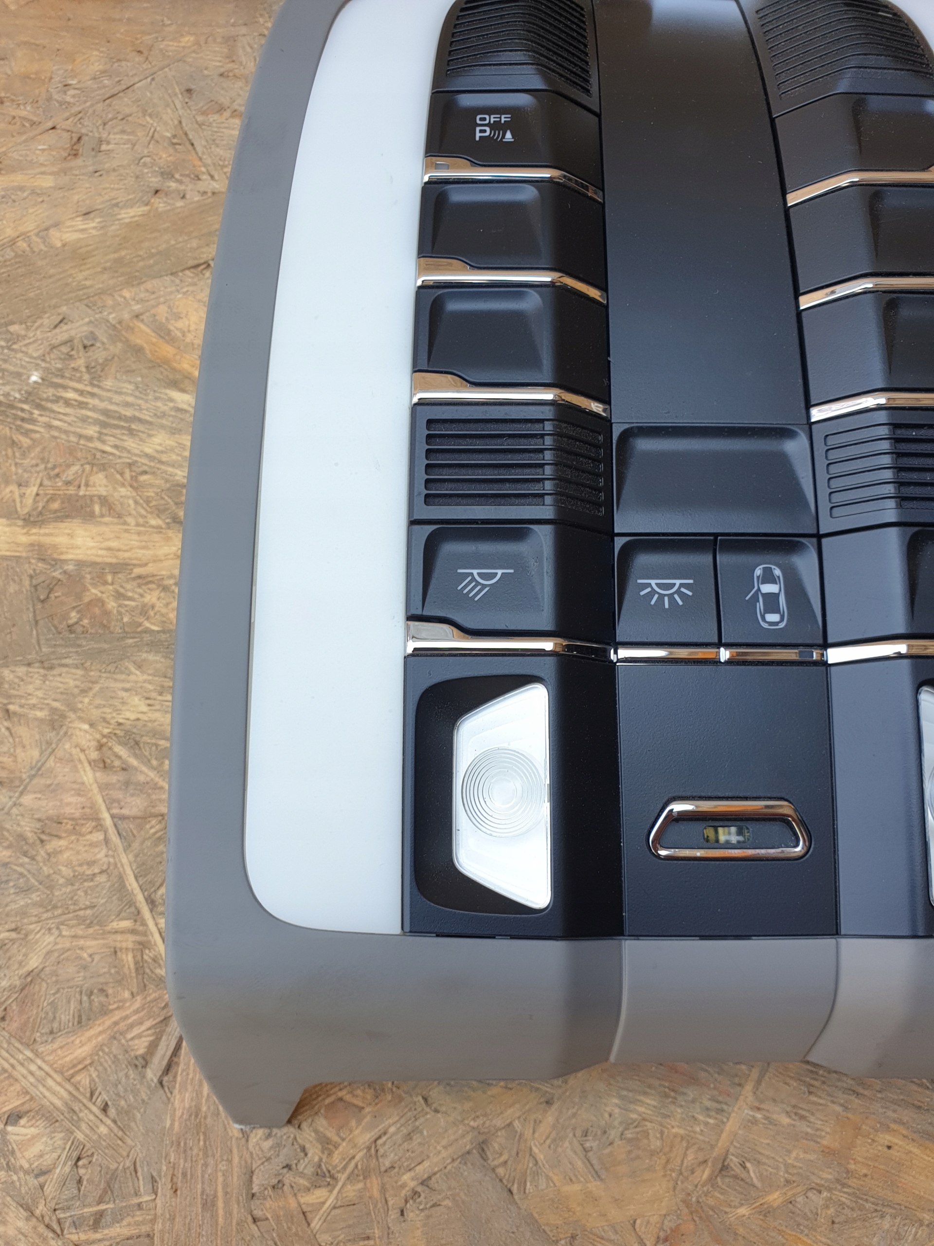 PORSCHE PANAMERA 970 лампочка Обшивка потолка