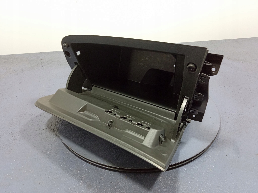 opel ASTRA V k бардачок пассажира европа 39203527