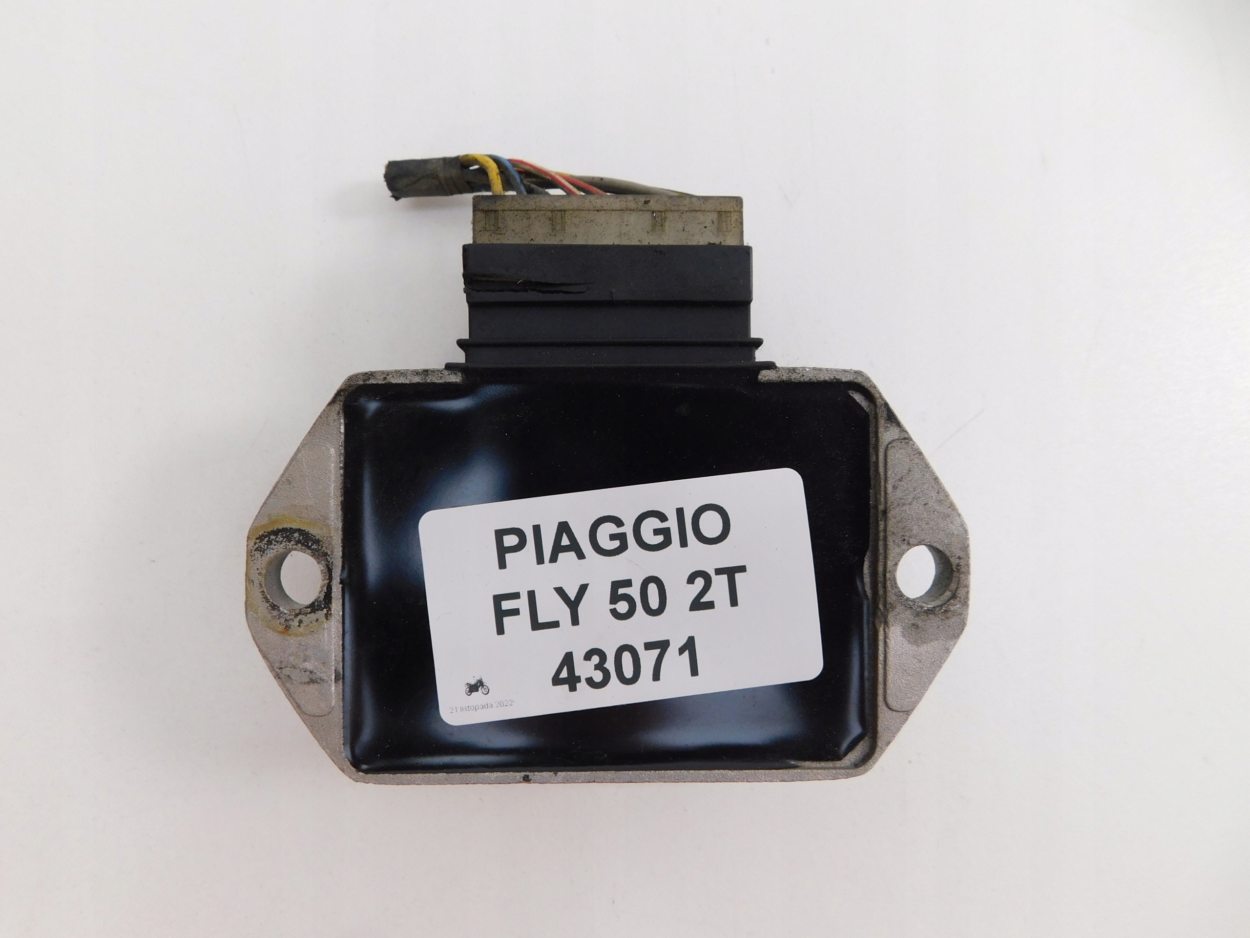 PIAGGIO FLY 50 2T REGULATOR NAPIĘCIA M1