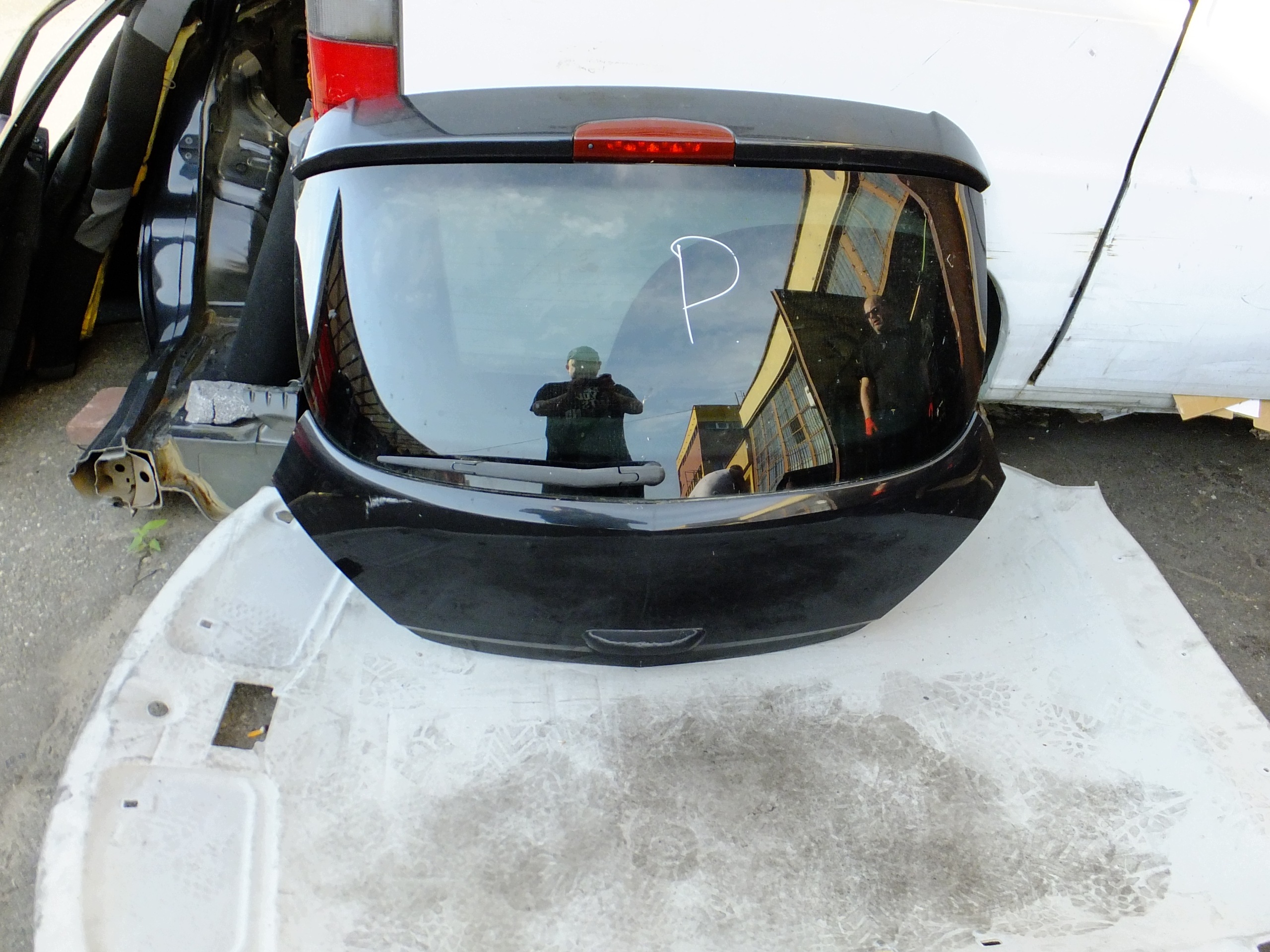 boot door rear window opel corsa d 3D lift 2012r
