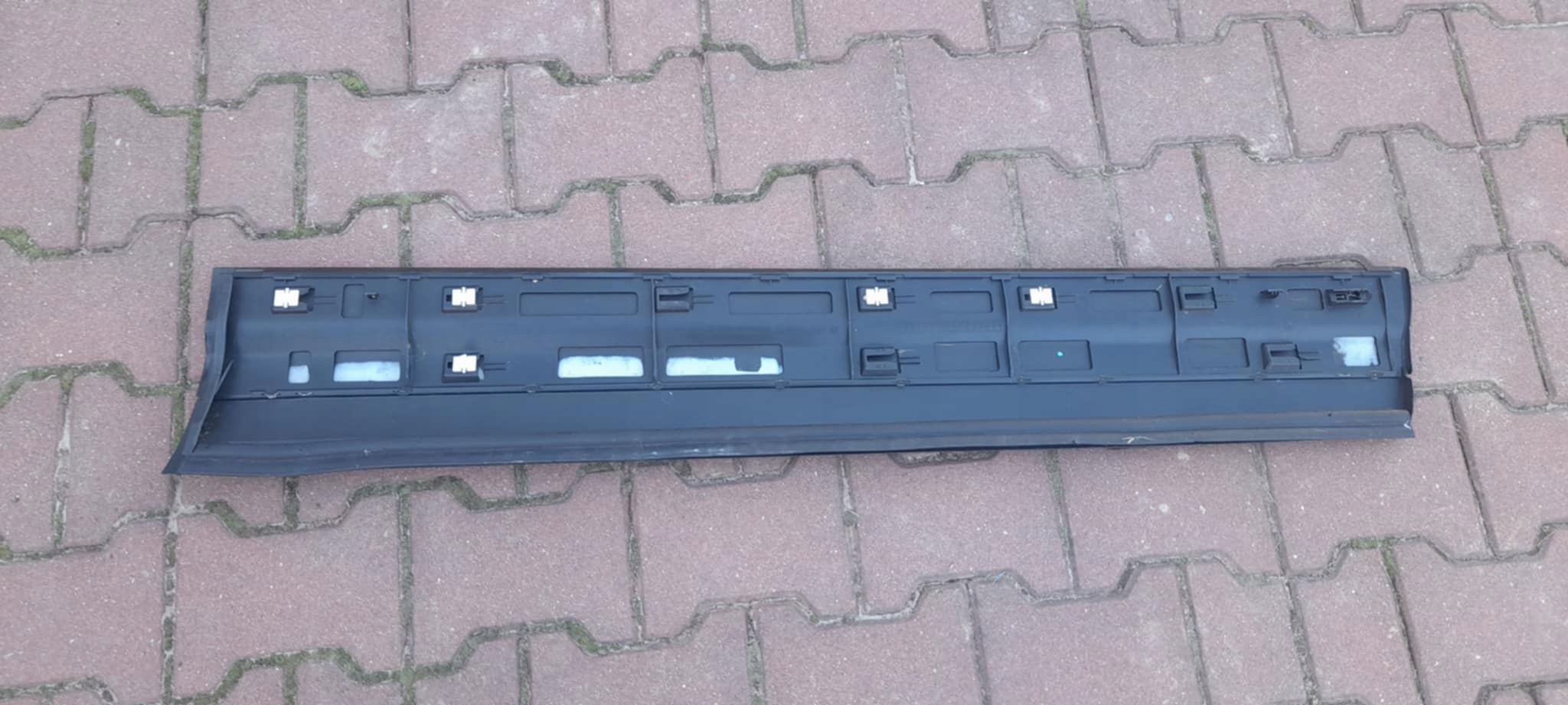 moulding door left rear part PORSCHE CAYENNE 7P5837787J