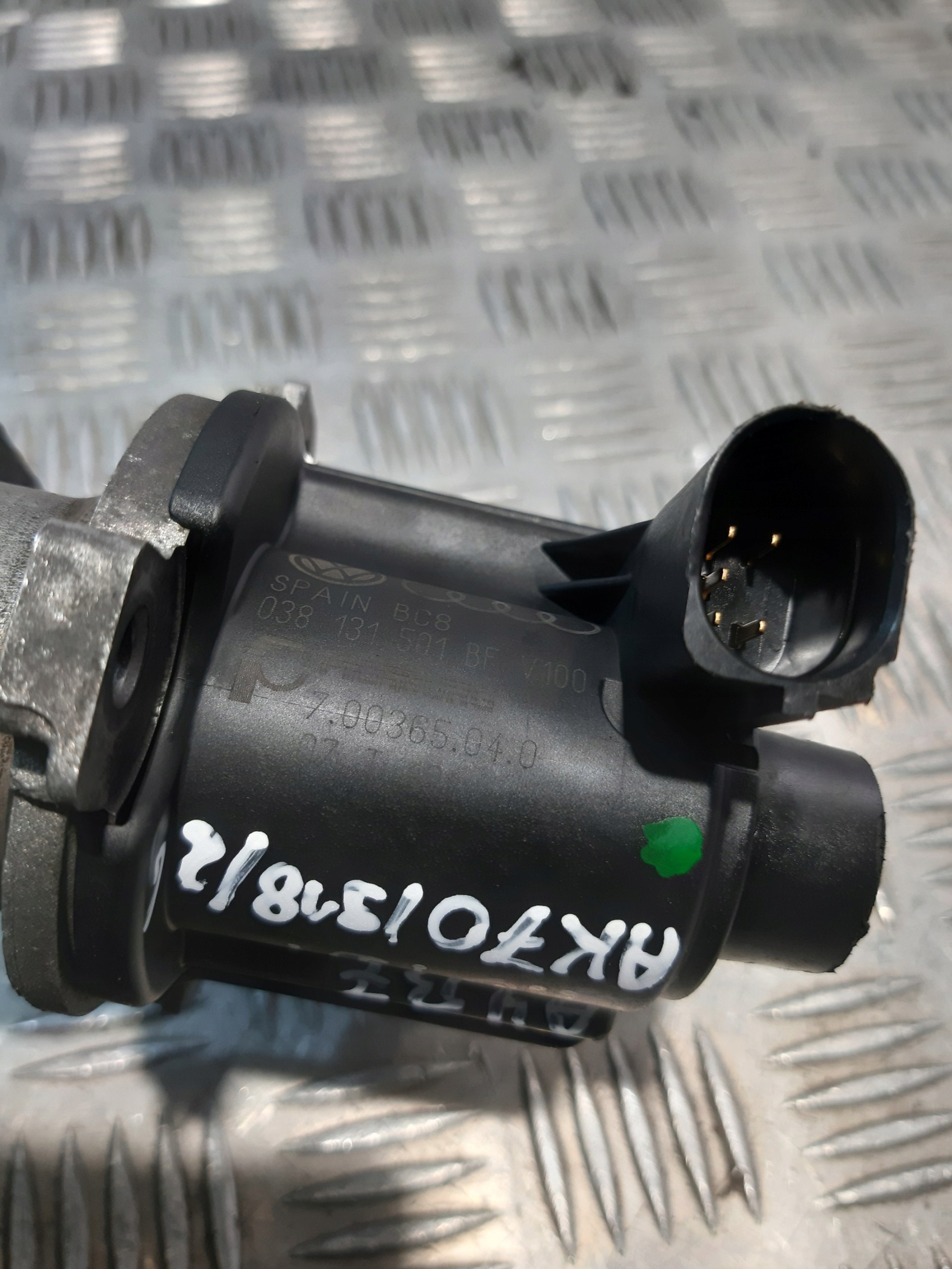 AGR-Ventil AUDI A4 B7 2.0 TDI 038131501BF