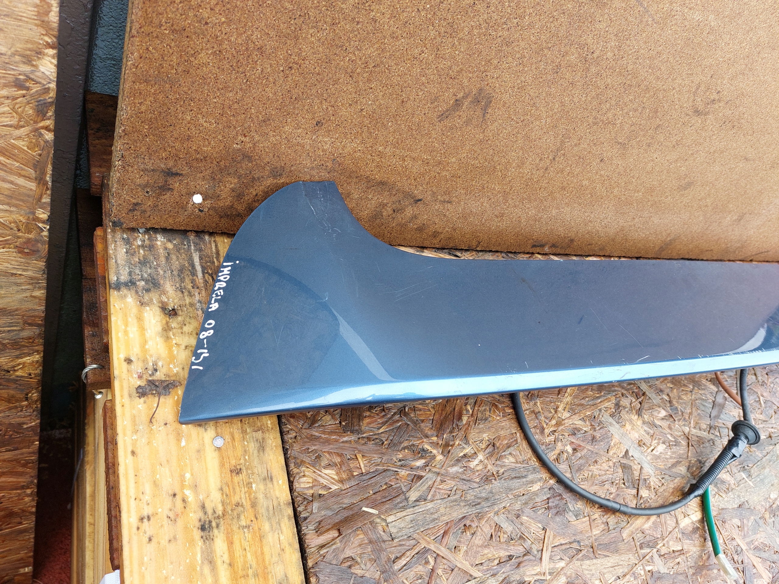 Spoiler lotka bonnet Subaru Impreza Gh 07