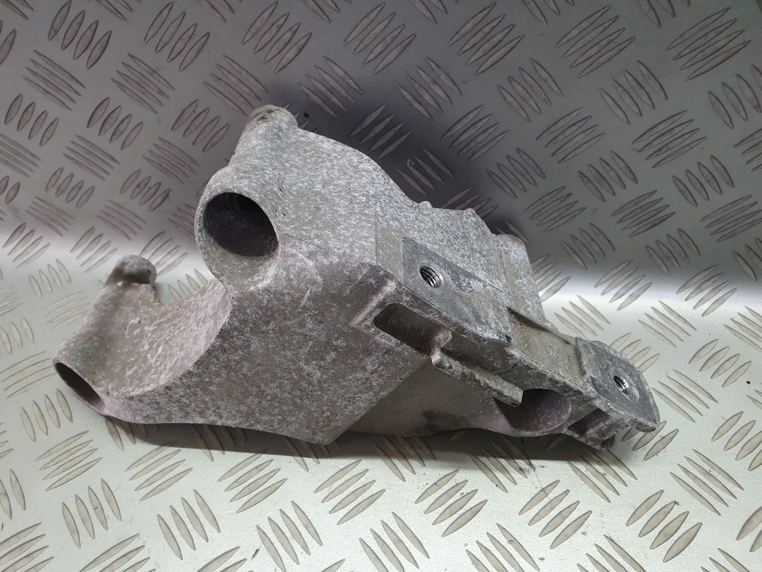 13363920 - ОПОРА ДВИГУНА OPEL ASTRA K 1.4 TURBO