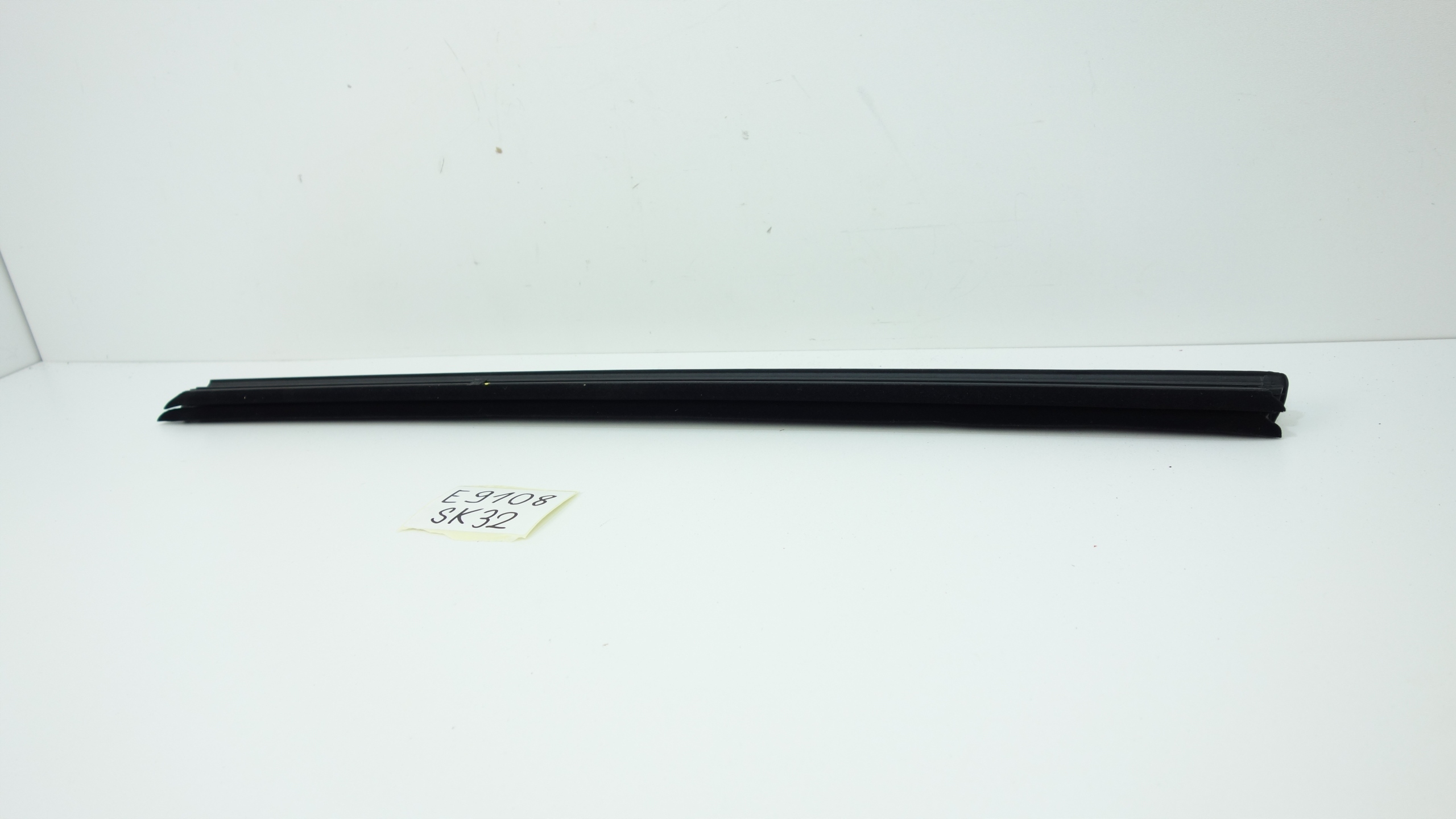 MAZDA 3 IV 2018- gasket moulding dust door right front BACS-59-821