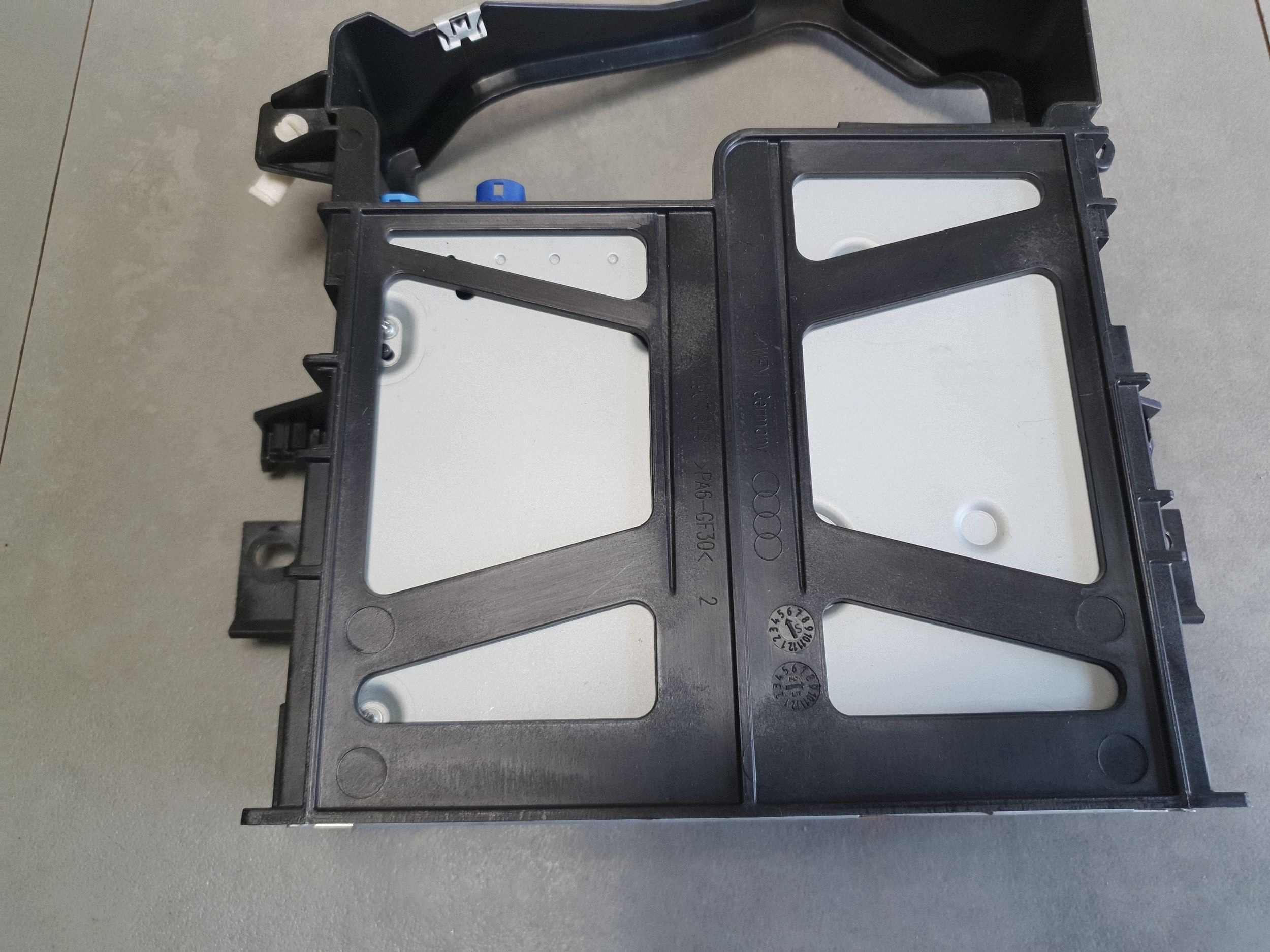 Audi A3 8Y Stacja multimedialna control unit centralny 8Y0035042F