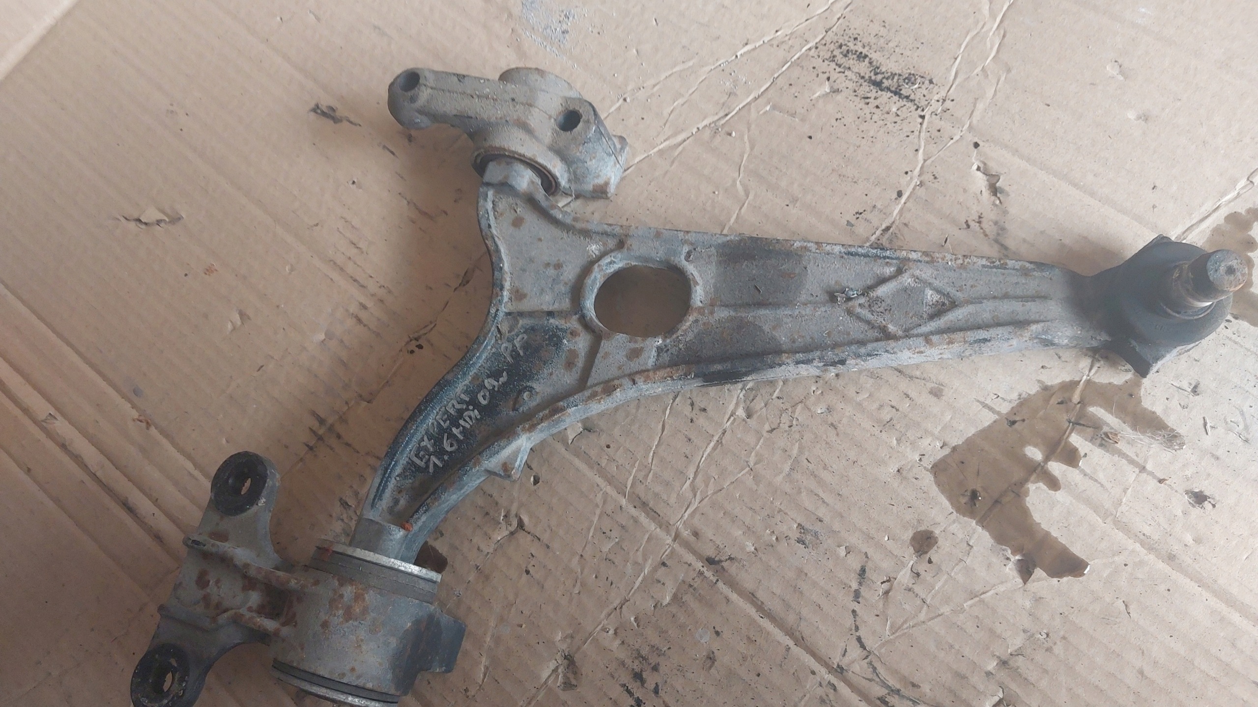 PEUGEOT EXPERT JUMPY SCUDO II 07-> R. 1,6 HDI arm front right lower